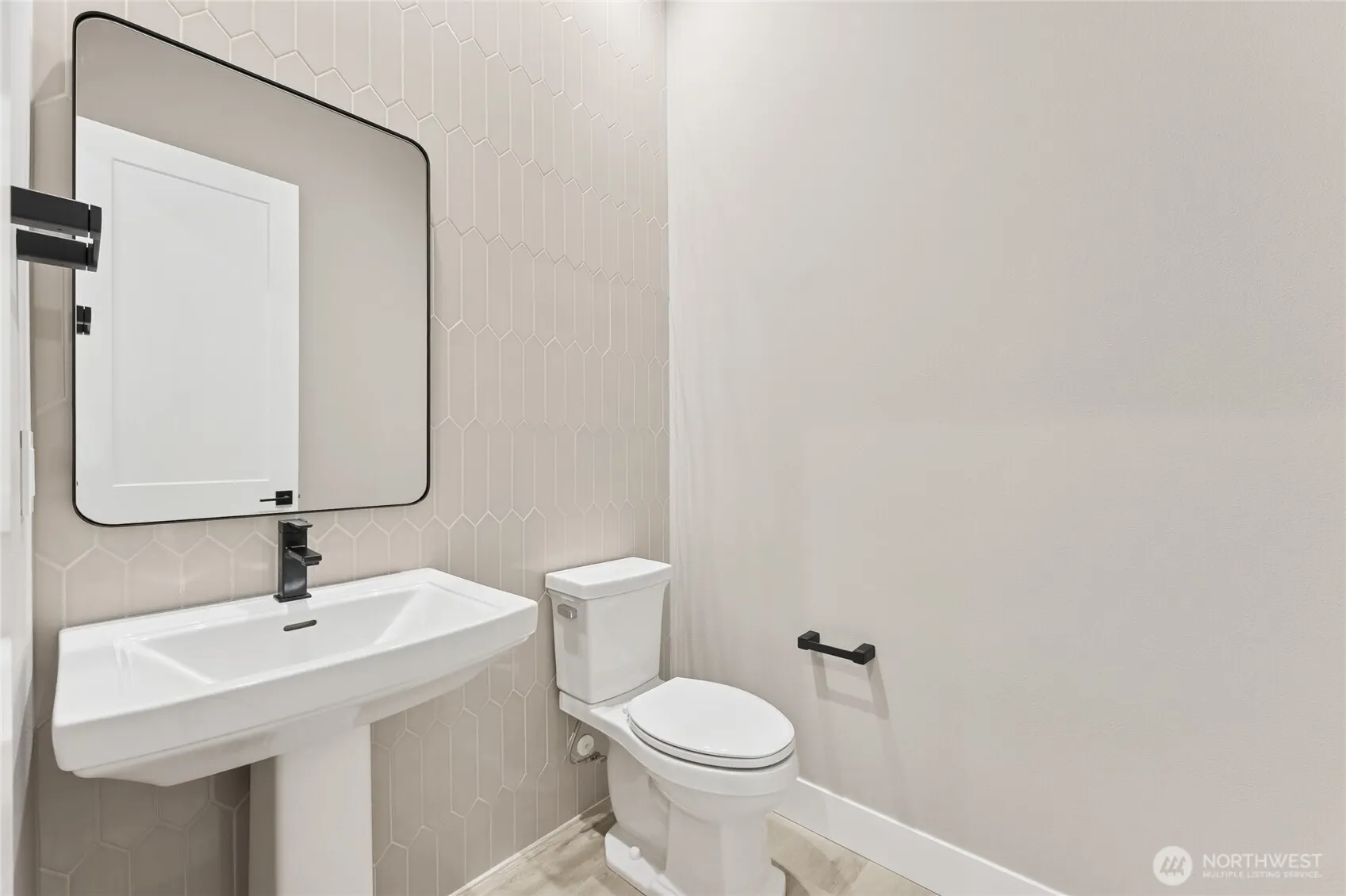 14460 133rd Place NE #4, Woodinville, WA 98072