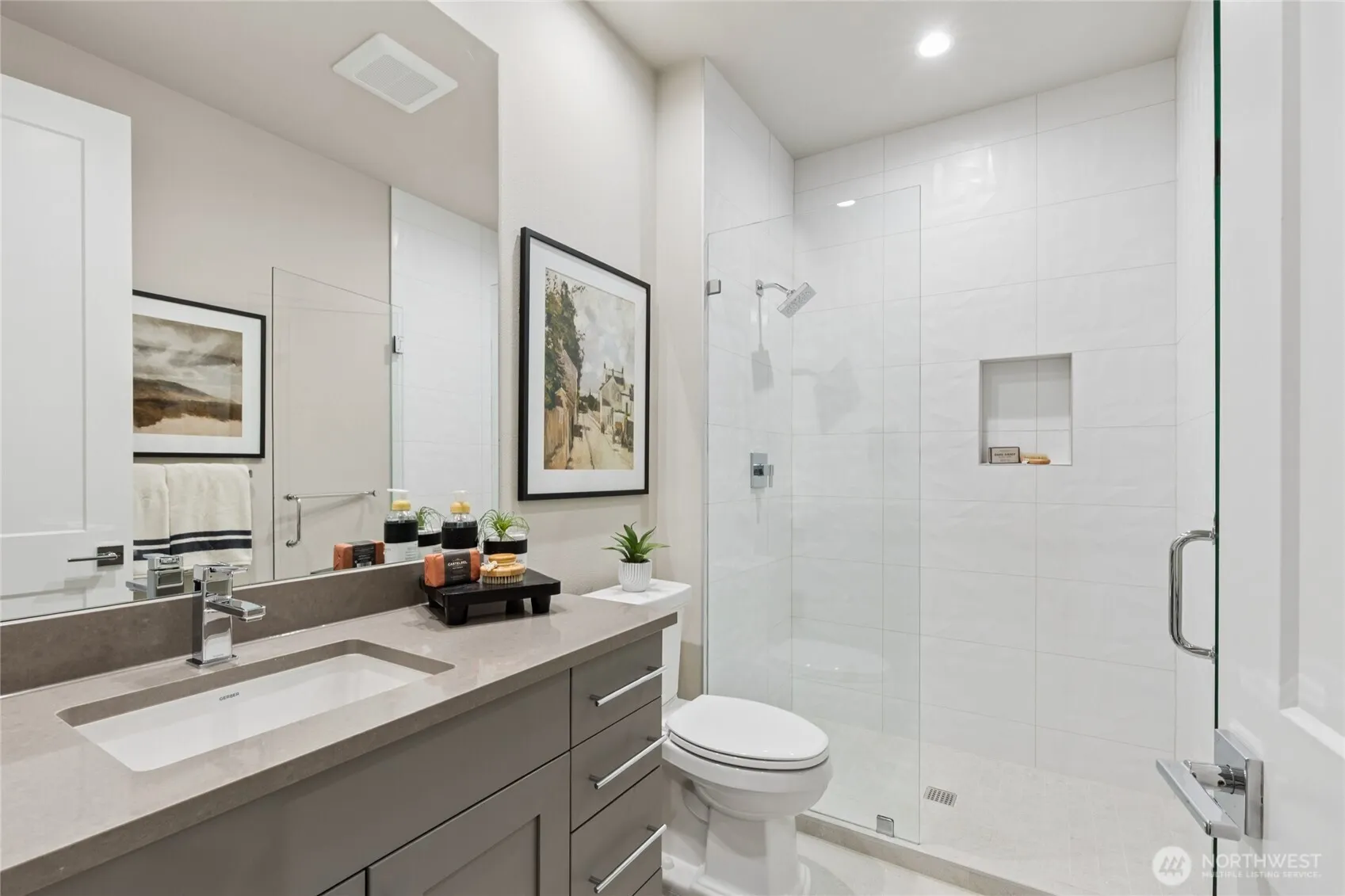 14470 133rd Place NE #3, Woodinville, WA 98072