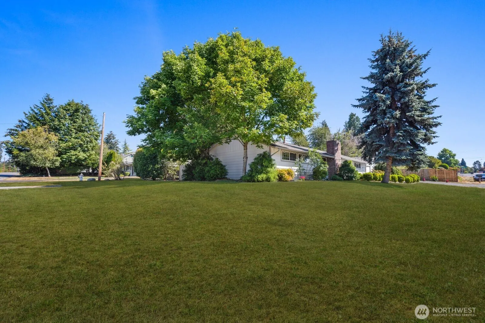 606 Crest Avenue , Kent, WA 98030