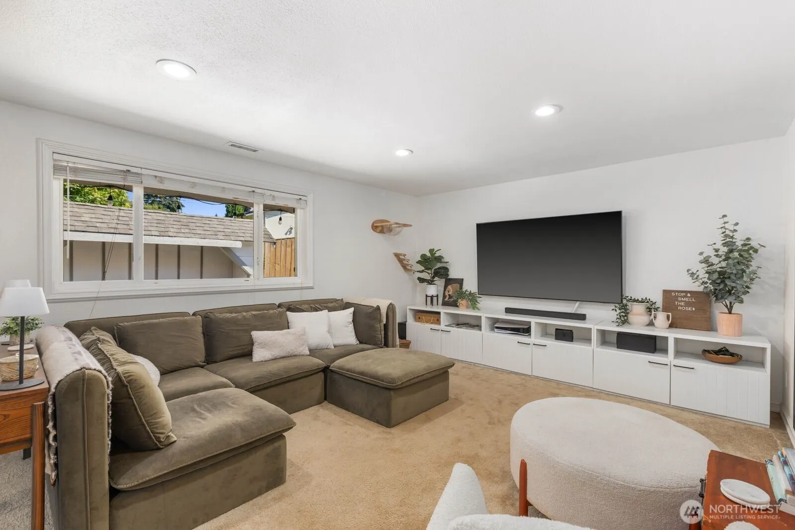 606 Crest Avenue , Kent, WA 98030