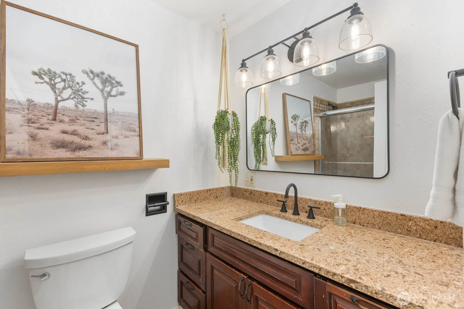 606 Crest Avenue , Kent, WA 98030