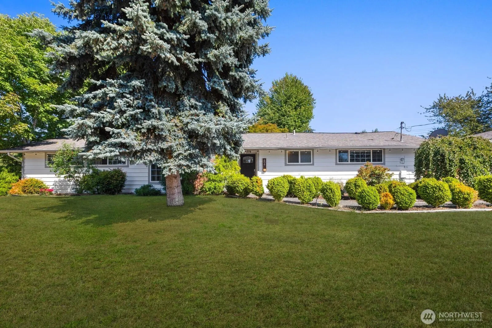 606 Crest Avenue , Kent, WA 98030