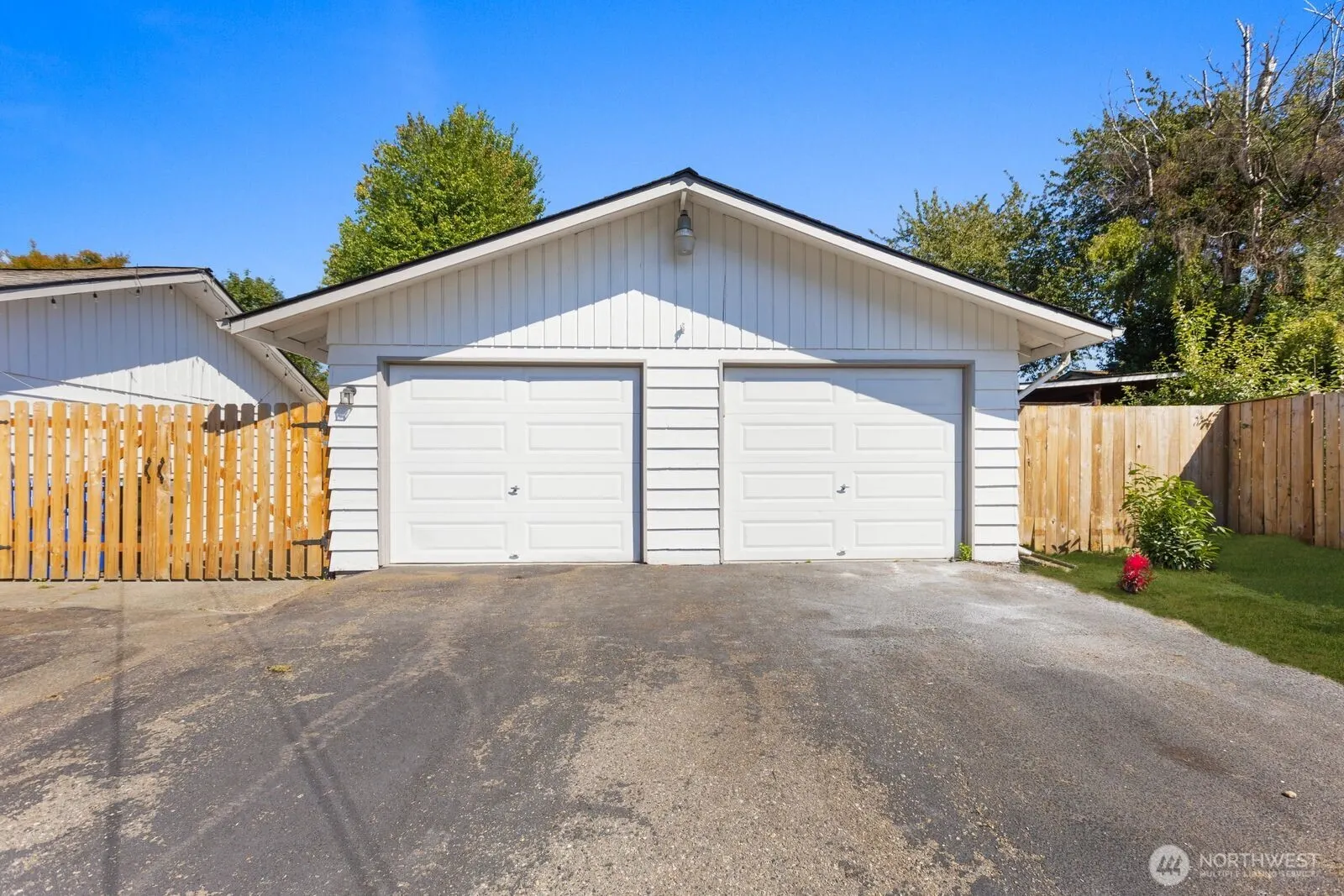 606 Crest Avenue , Kent, WA 98030