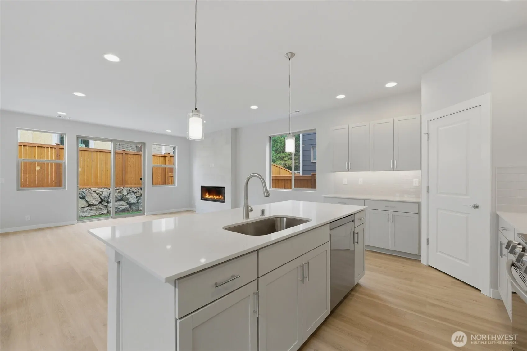 25612 124th Place SE #16, Kent, WA 98030