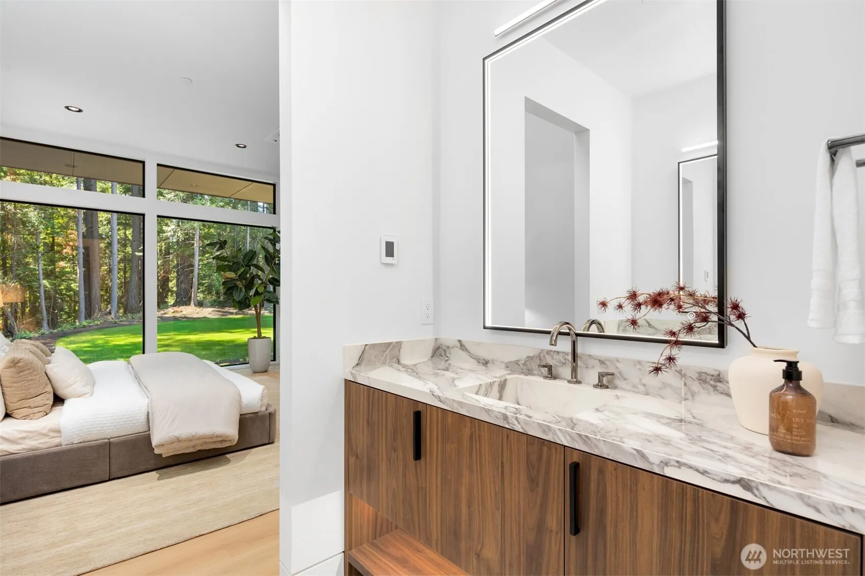 6752 266th Court SE, Issaquah, WA 98029-3692