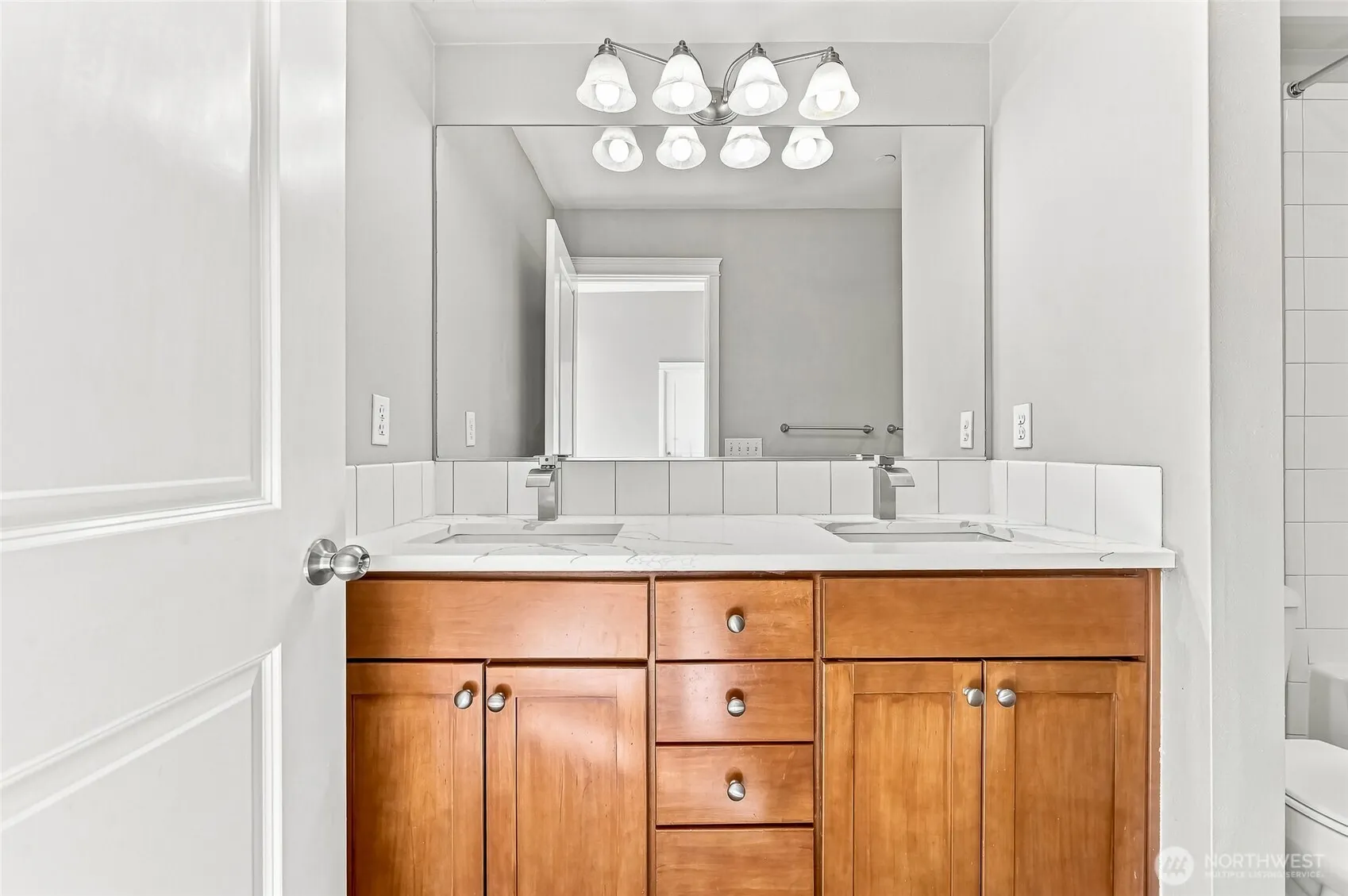 1771 25th Avenue NE, Issaquah, WA 98029