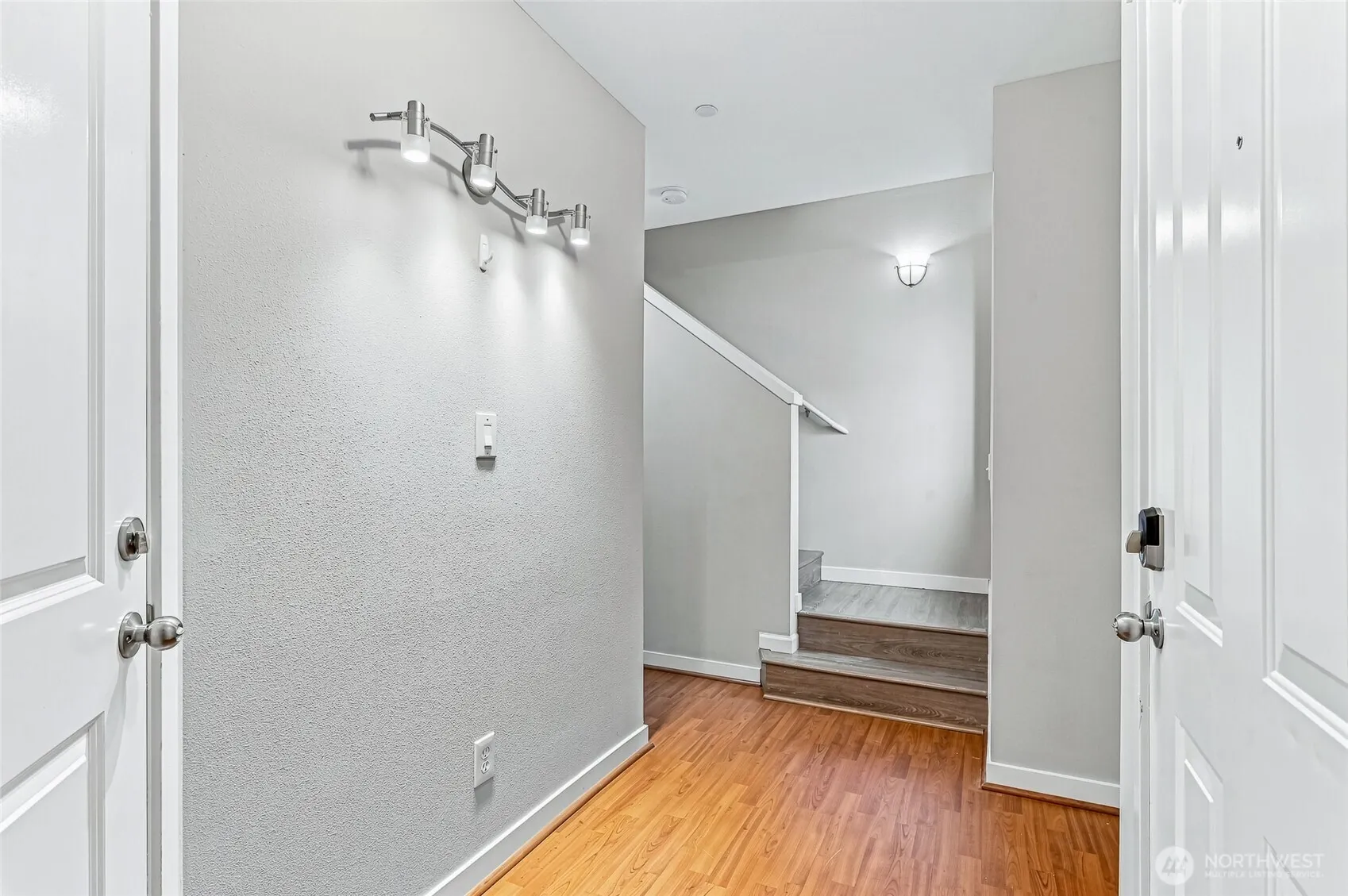 1771 25th Avenue NE, Issaquah, WA 98029