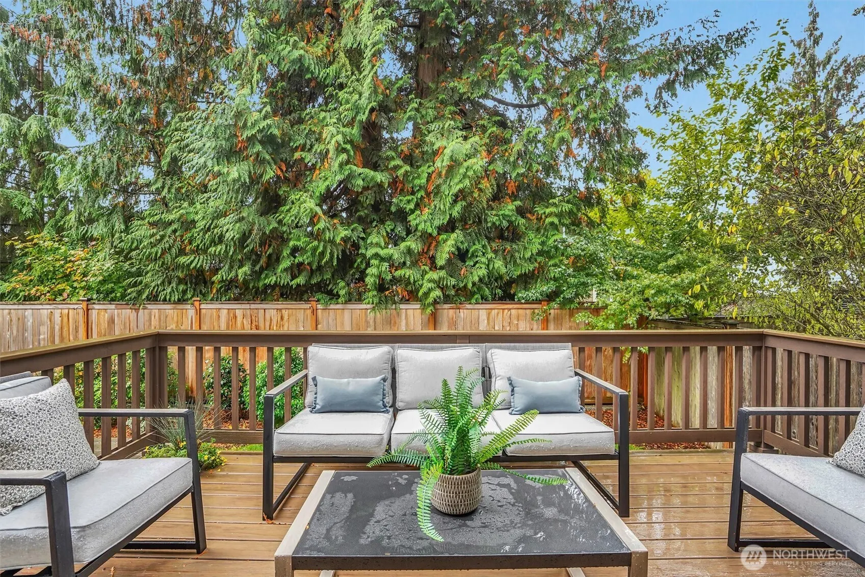 17211 NE 117th Way , Redmond, WA 98052