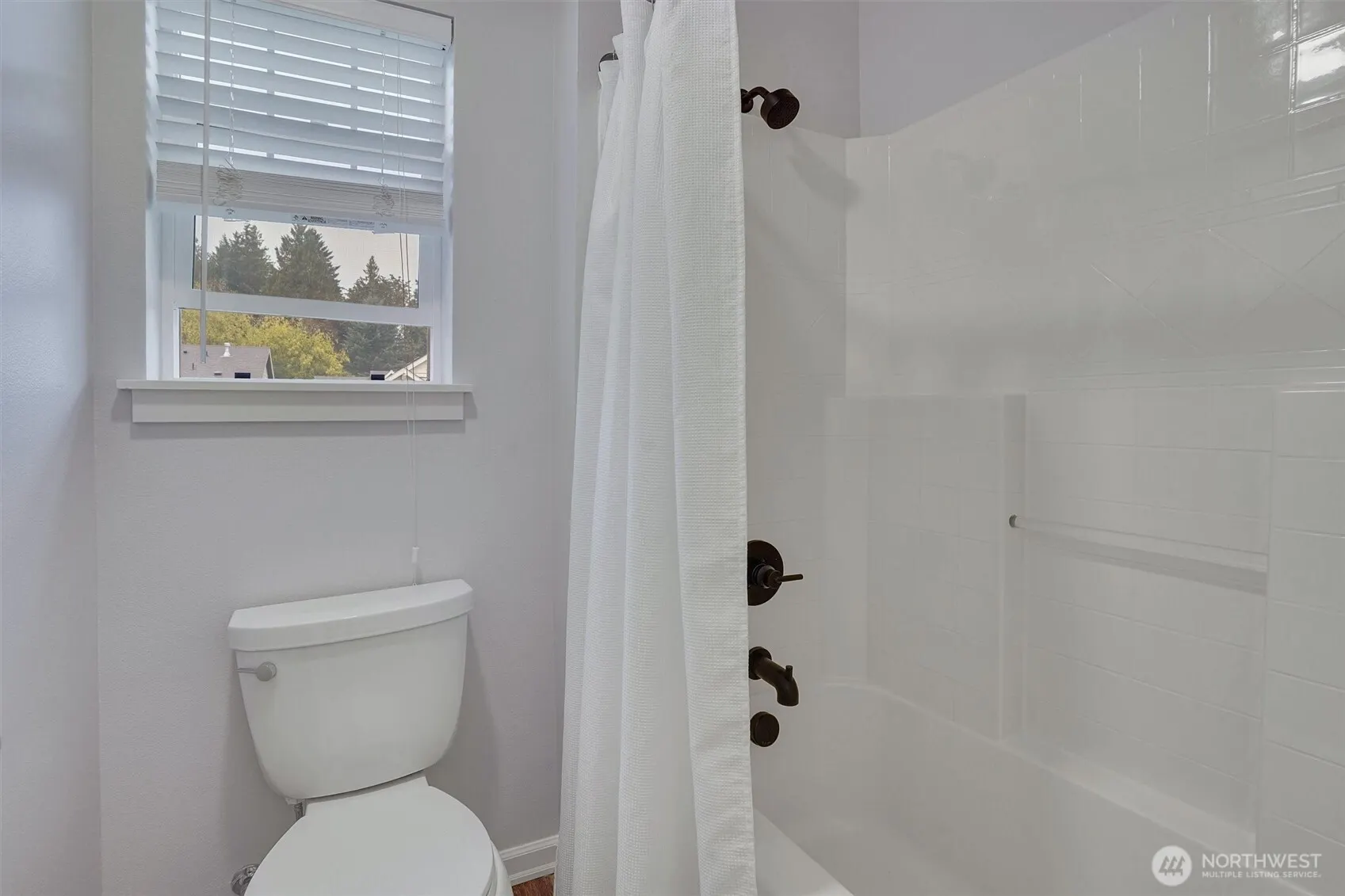 17211 NE 117th Way , Redmond, WA 98052