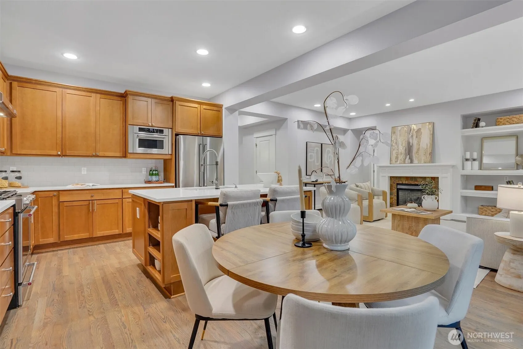 17211 NE 117th Way , Redmond, WA 98052