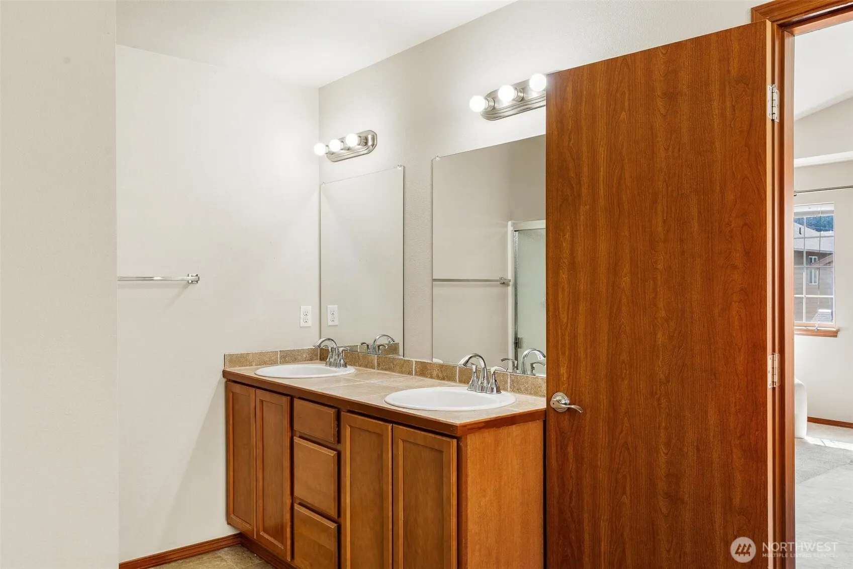 1209 139th Place SW, Lynnwood, WA 98087