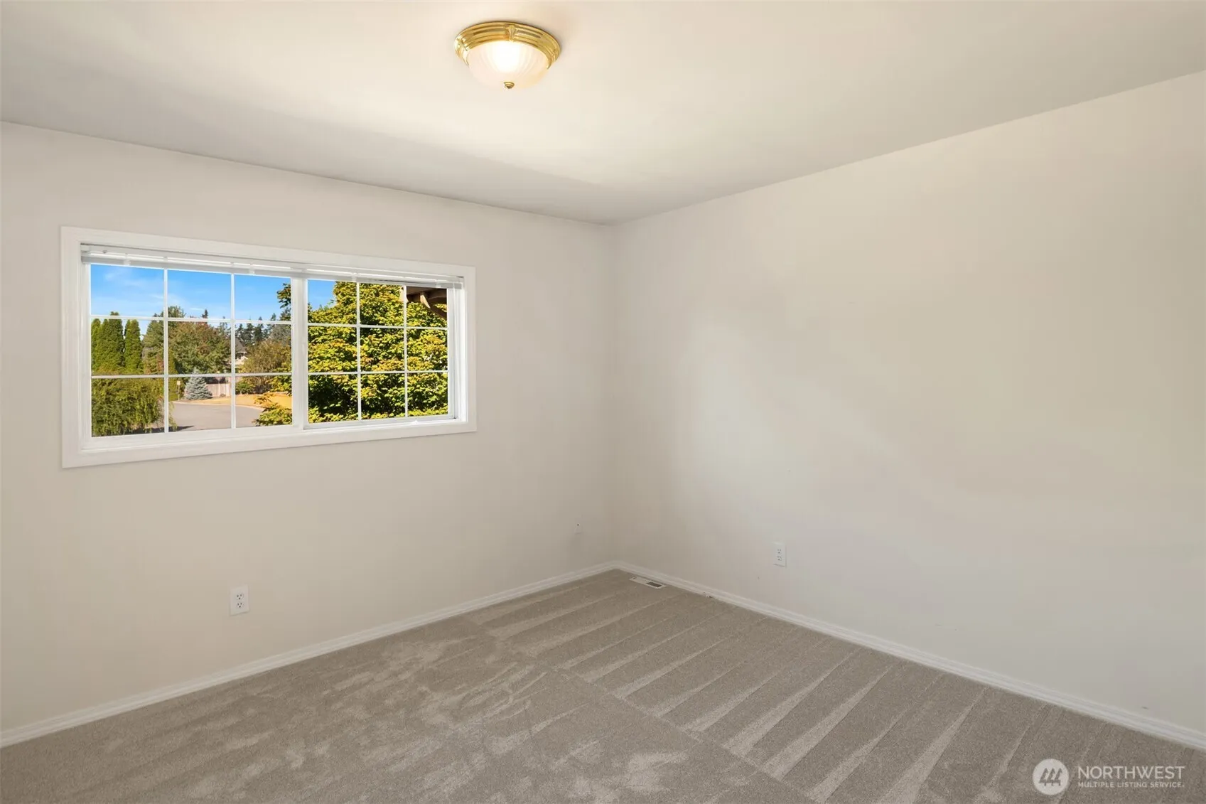 13809 SE 255th Place , Kent, WA 98042
