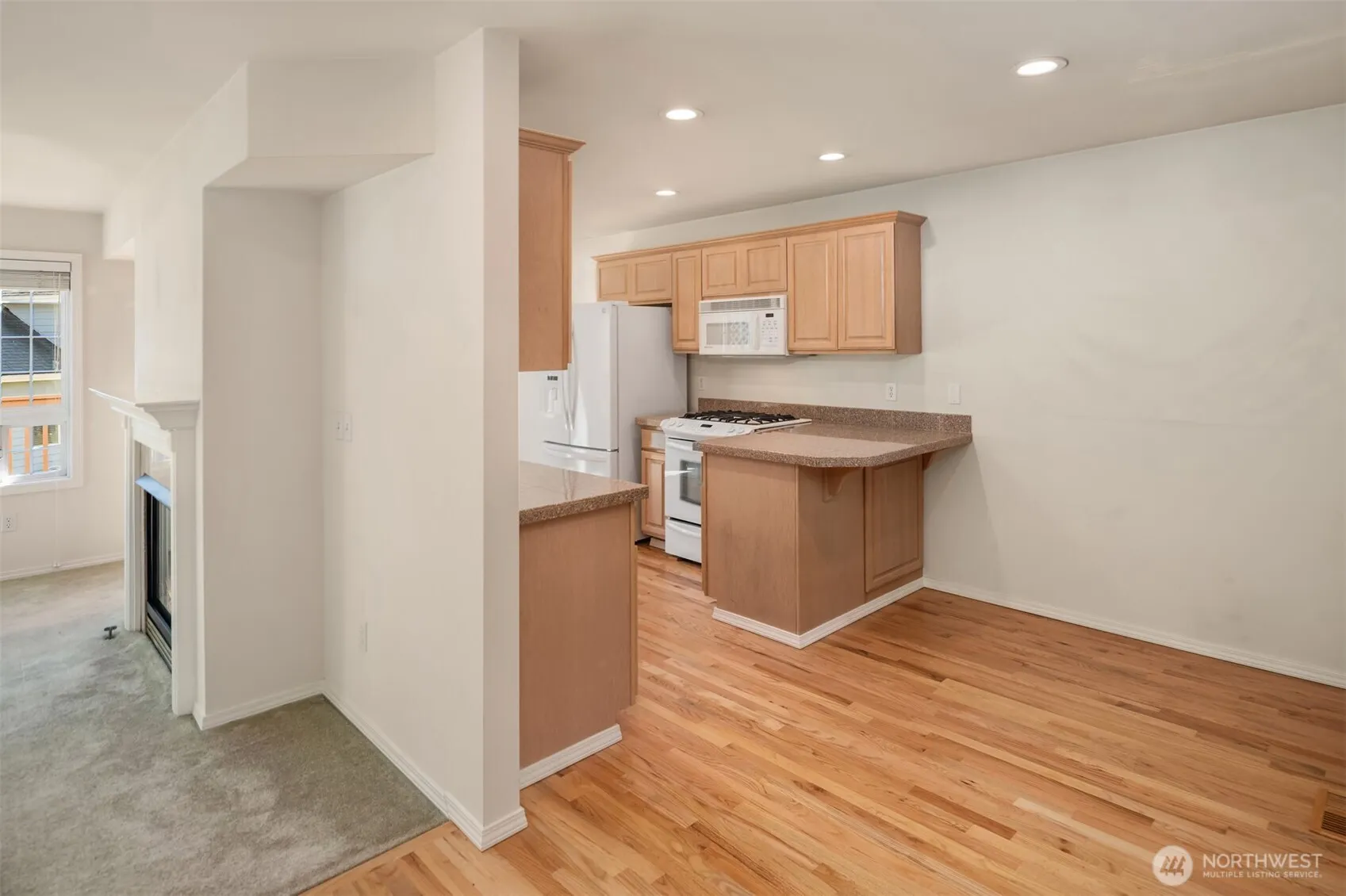 13809 SE 255th Place , Kent, WA 98042