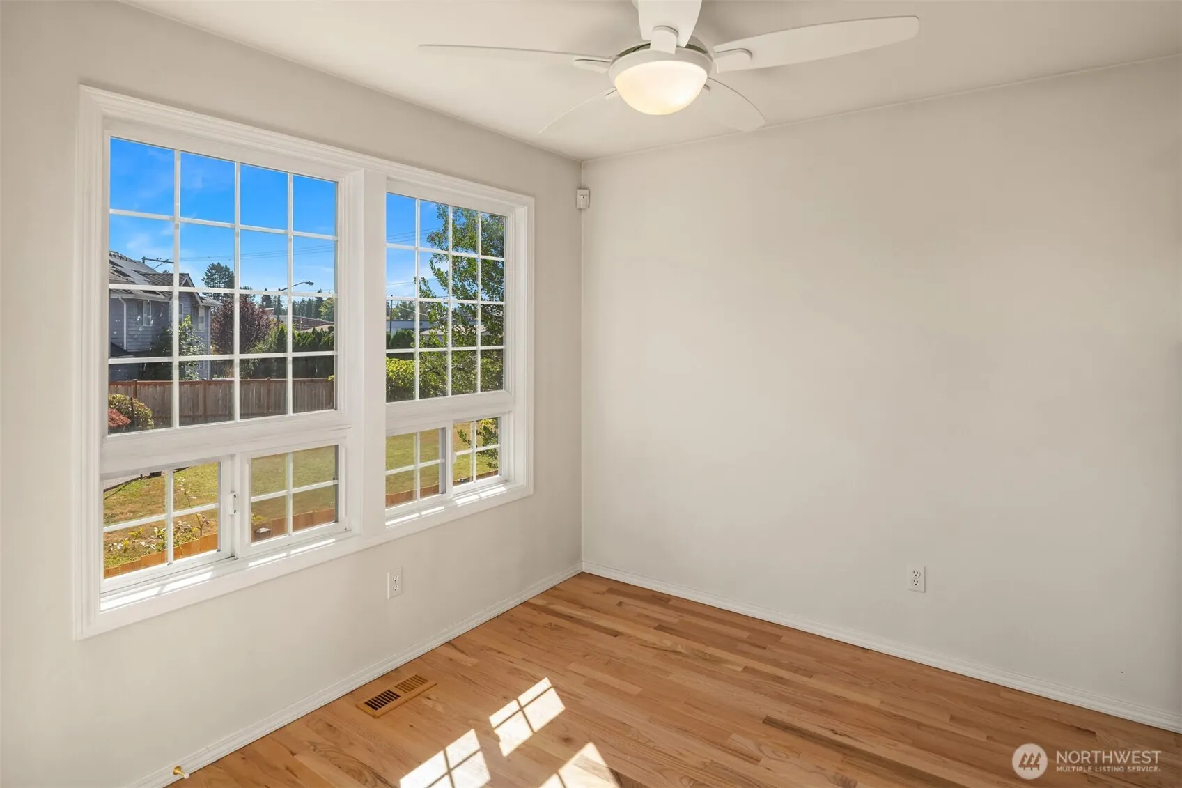 13809 SE 255th Place , Kent, WA 98042