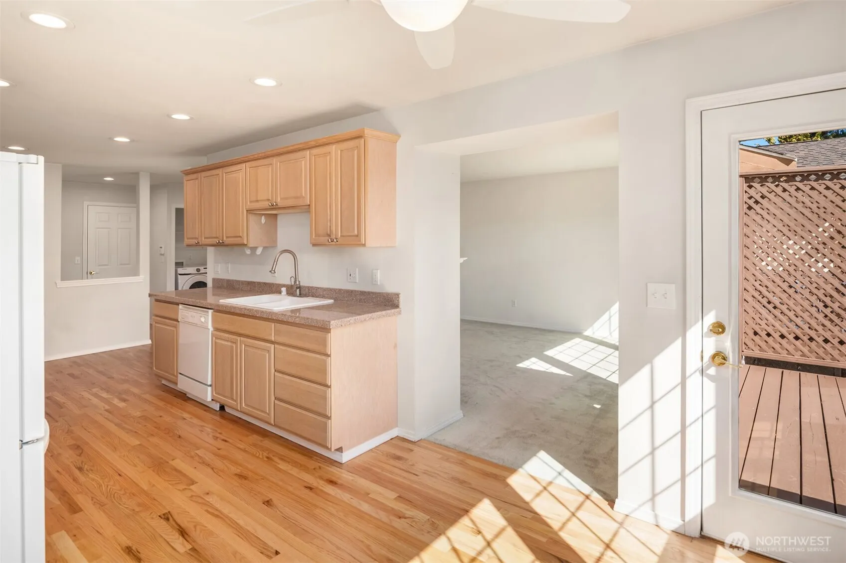 13809 SE 255th Place , Kent, WA 98042