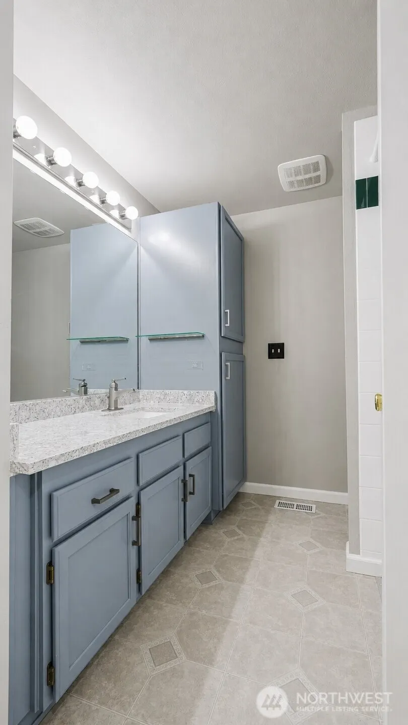 23406 100th Avenue SE #A103, Kent, WA 98031-3214