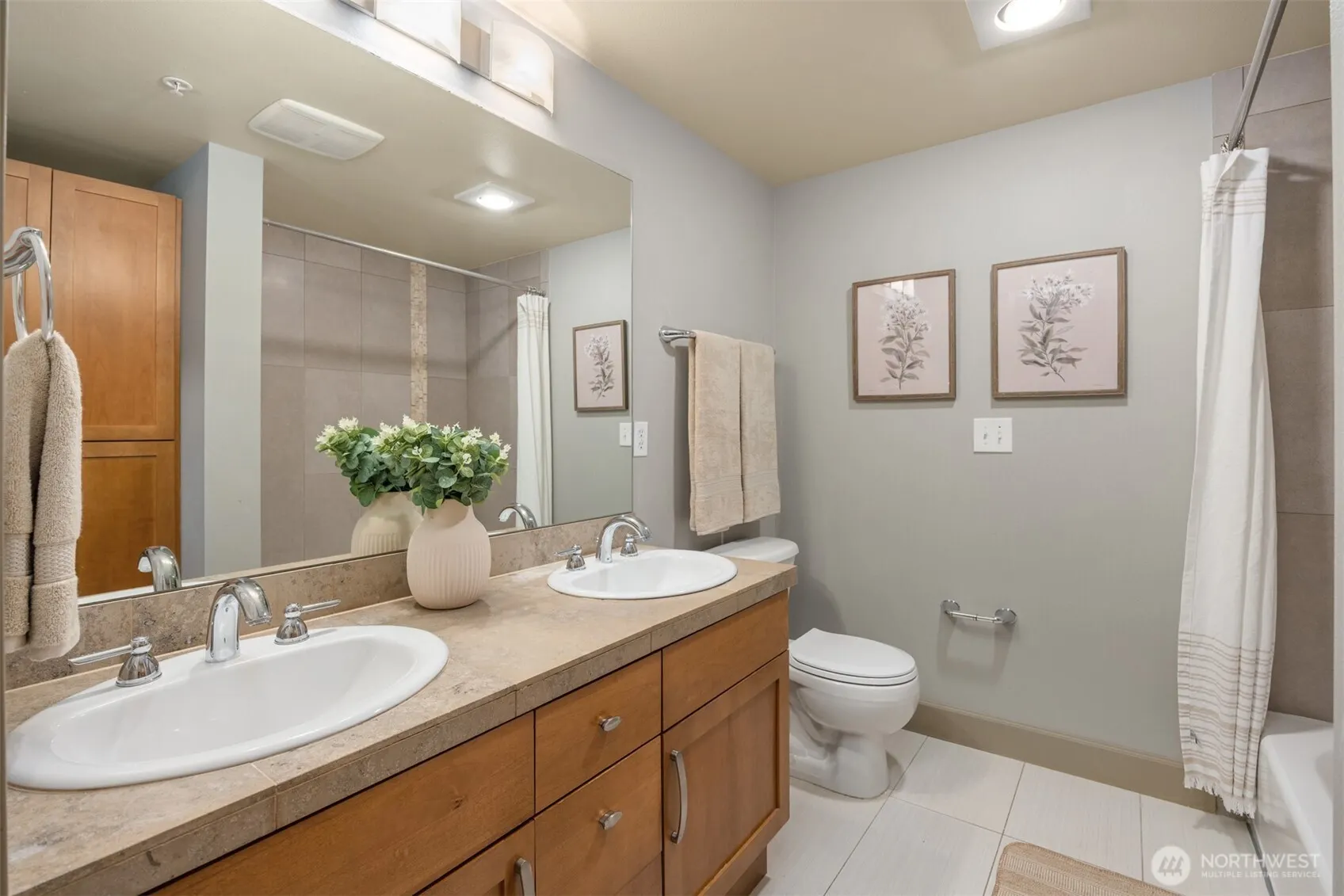1880 25th Avenue NE #210, Issaquah, WA 98029