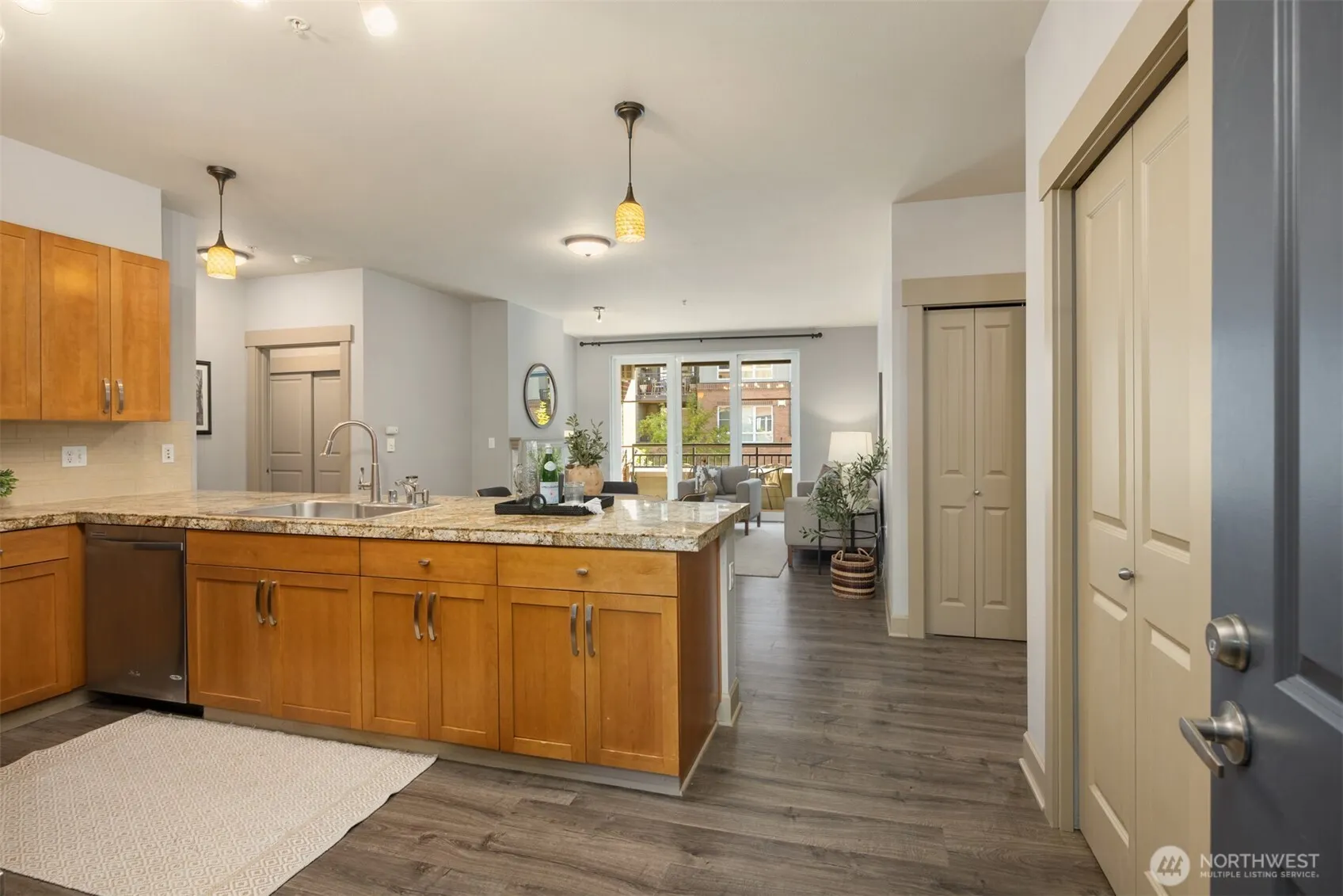1880 25th Avenue NE #210, Issaquah, WA 98029
