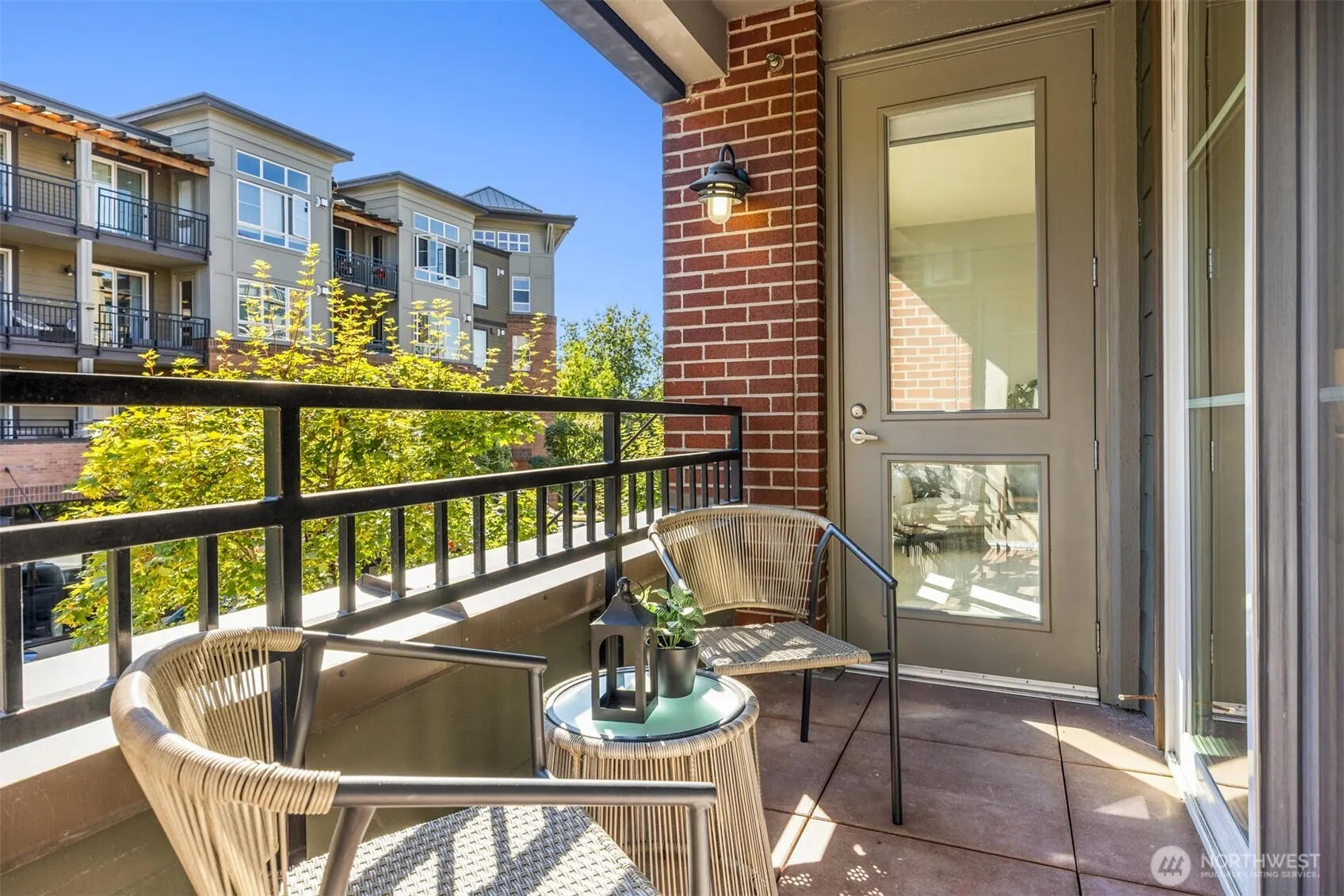 1880 25th Avenue NE #210, Issaquah, WA 98029