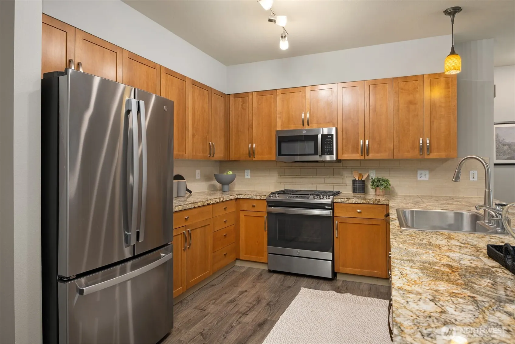 1880 25th Avenue NE #210, Issaquah, WA 98029