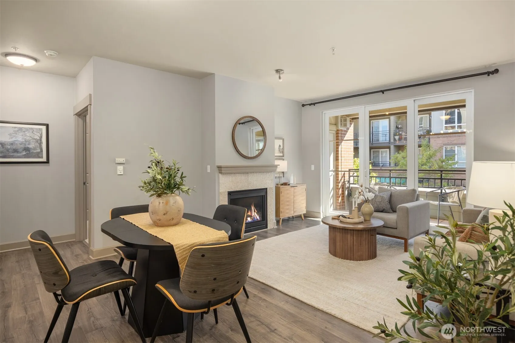 1880 25th Avenue NE #210, Issaquah, WA 98029