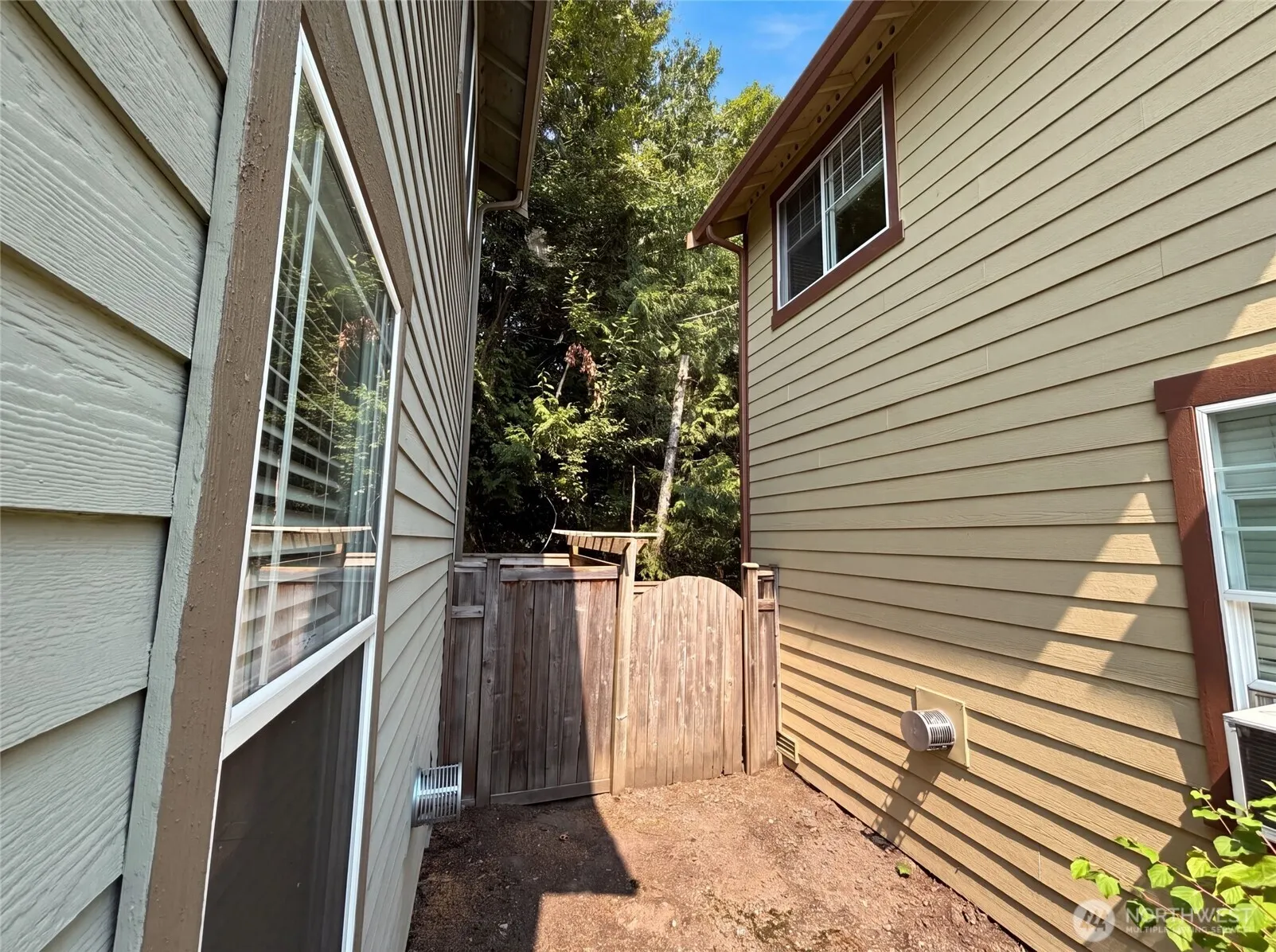 10769 221st Lane NE #18, Redmond, WA 98053