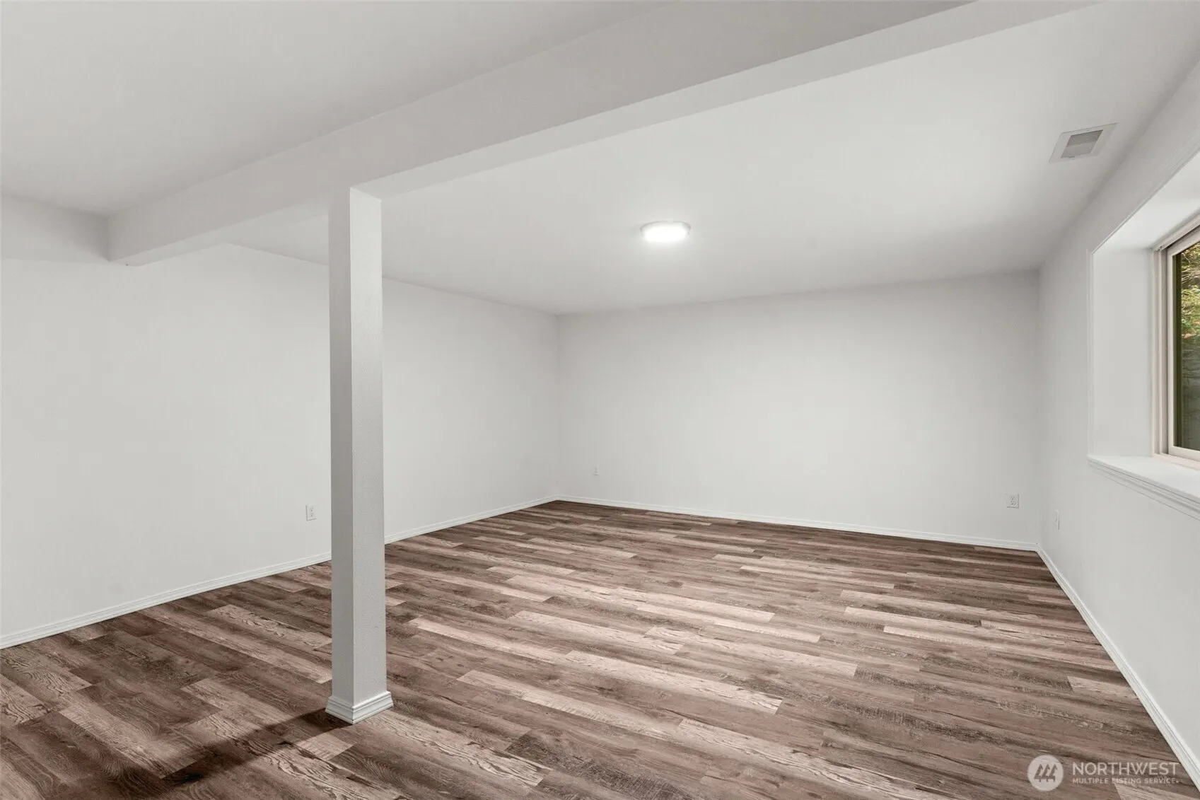 25235 SE Mirrormont Drive , Issaquah, WA 98027