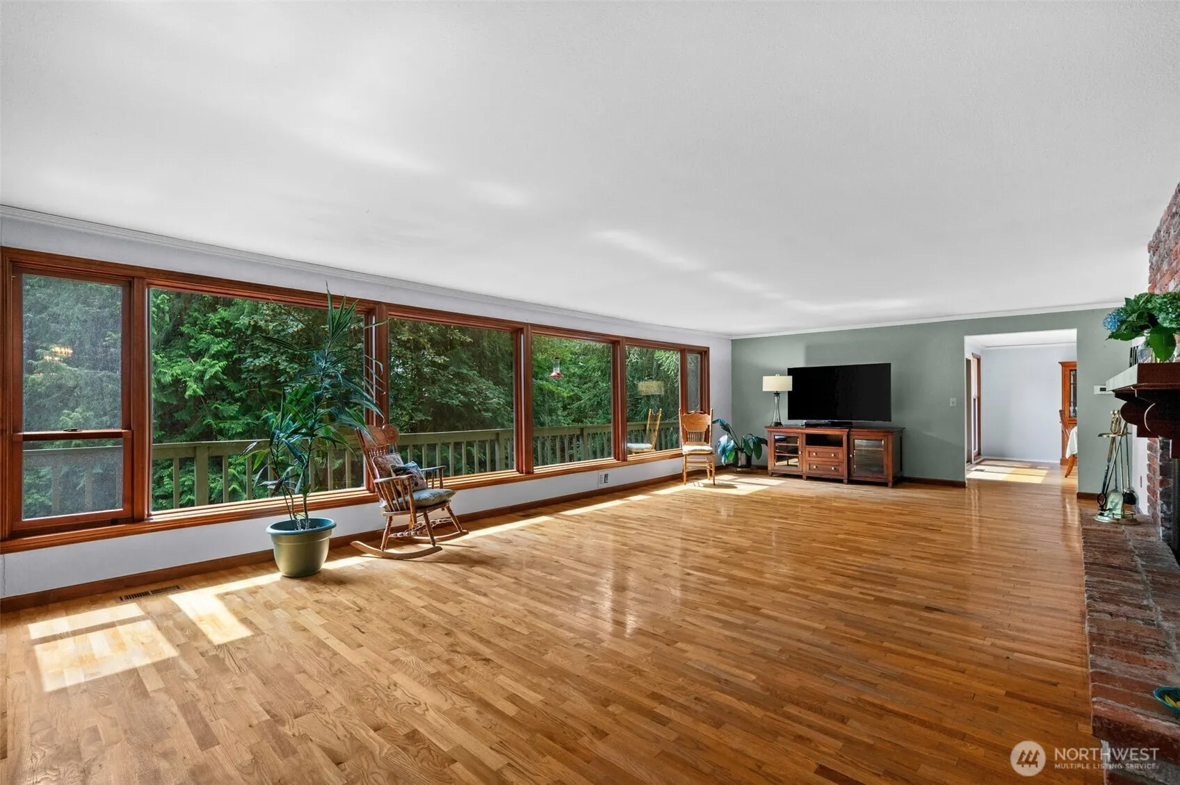 25235 SE Mirrormont Drive , Issaquah, WA 98027