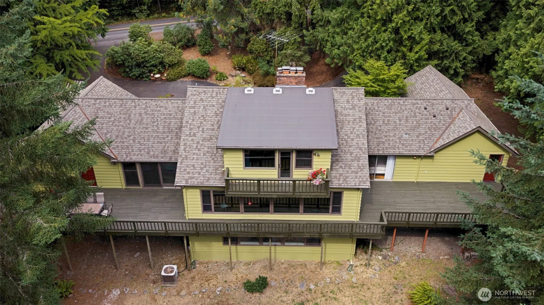 25235 SE Mirrormont Drive , Issaquah, WA 98027