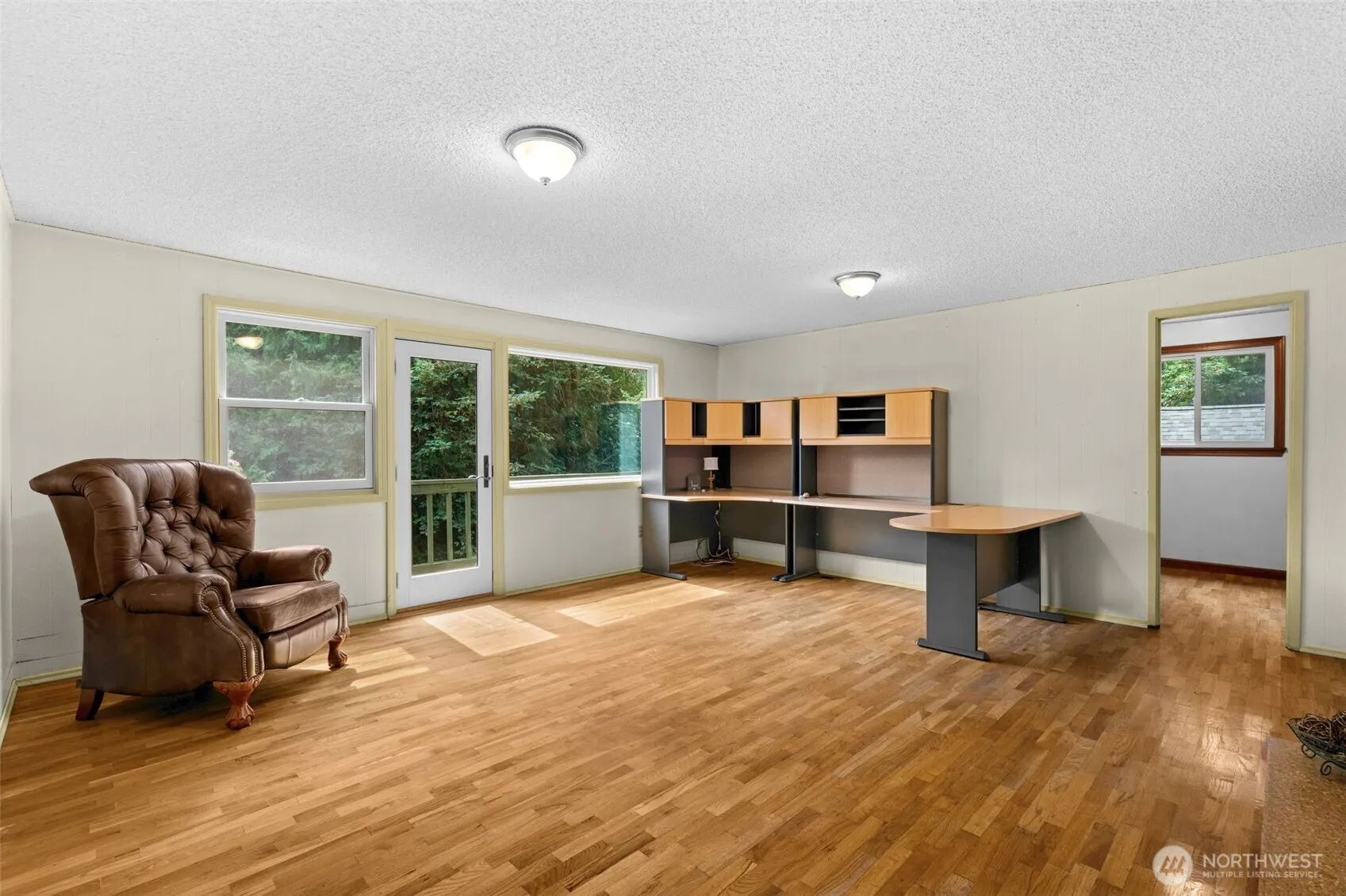 25235 SE Mirrormont Drive , Issaquah, WA 98027