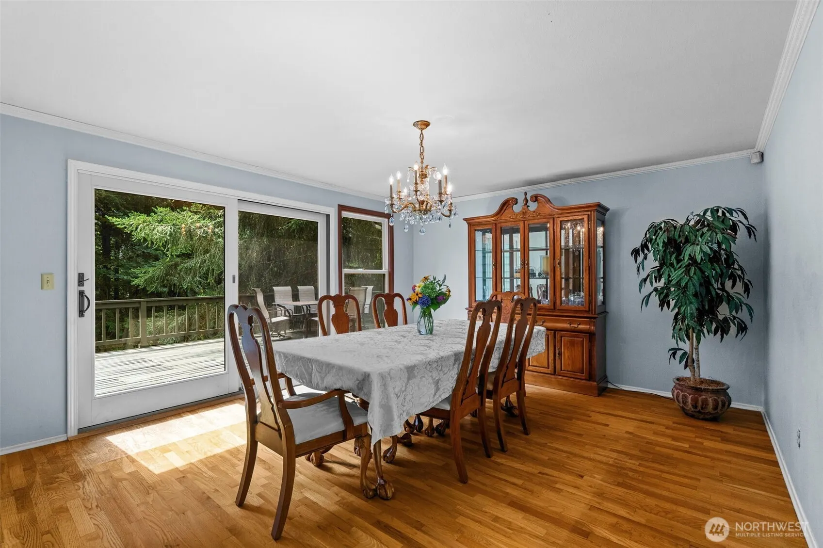 25235 SE Mirrormont Drive , Issaquah, WA 98027