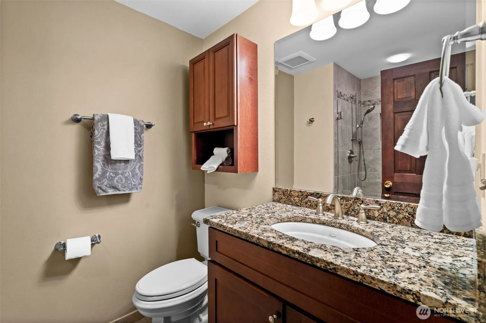 25235 SE Mirrormont Drive , Issaquah, WA 98027