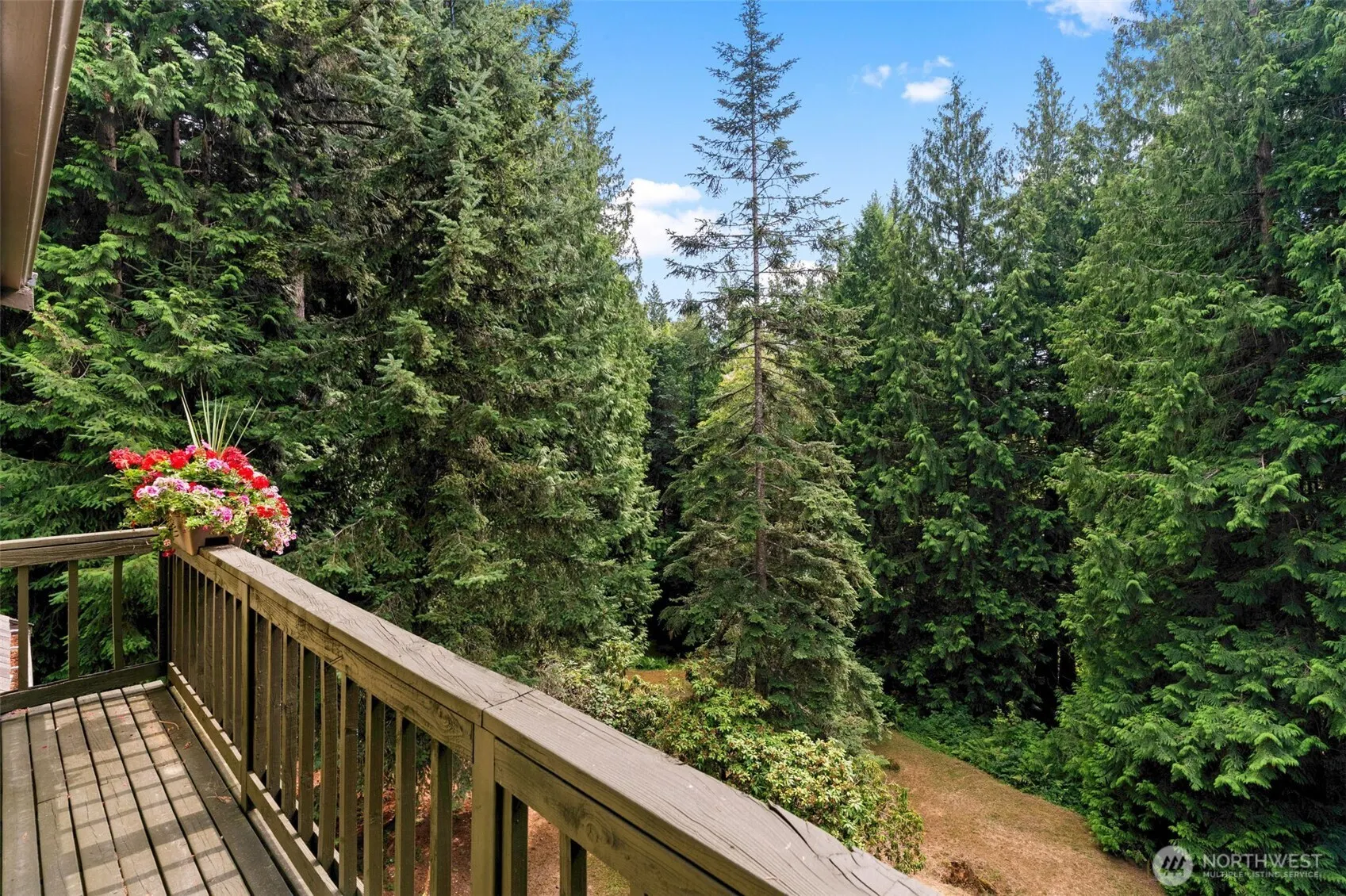 25235 SE Mirrormont Drive , Issaquah, WA 98027