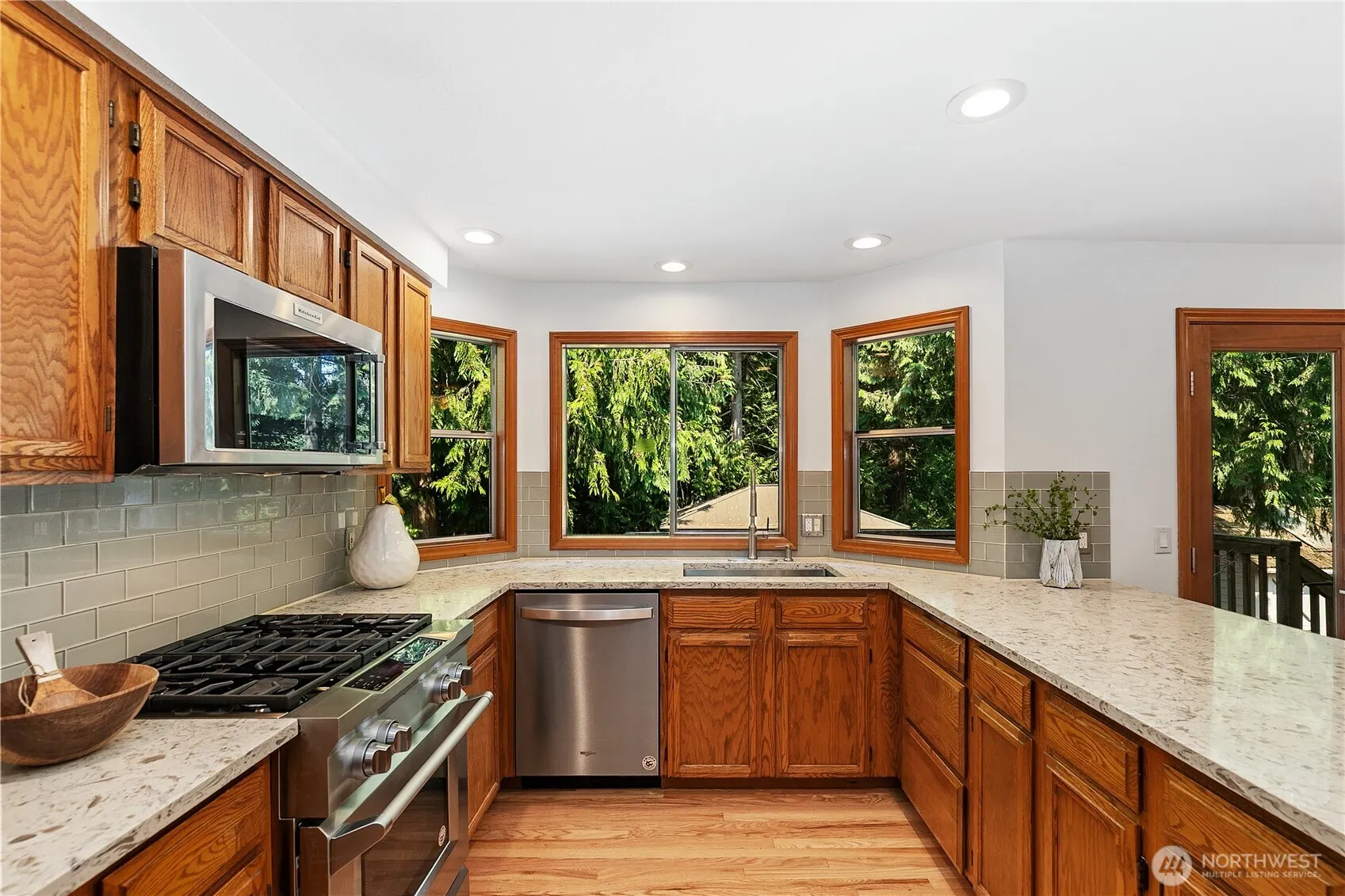 23046 NE 19th Drive , Sammamish, WA 98074