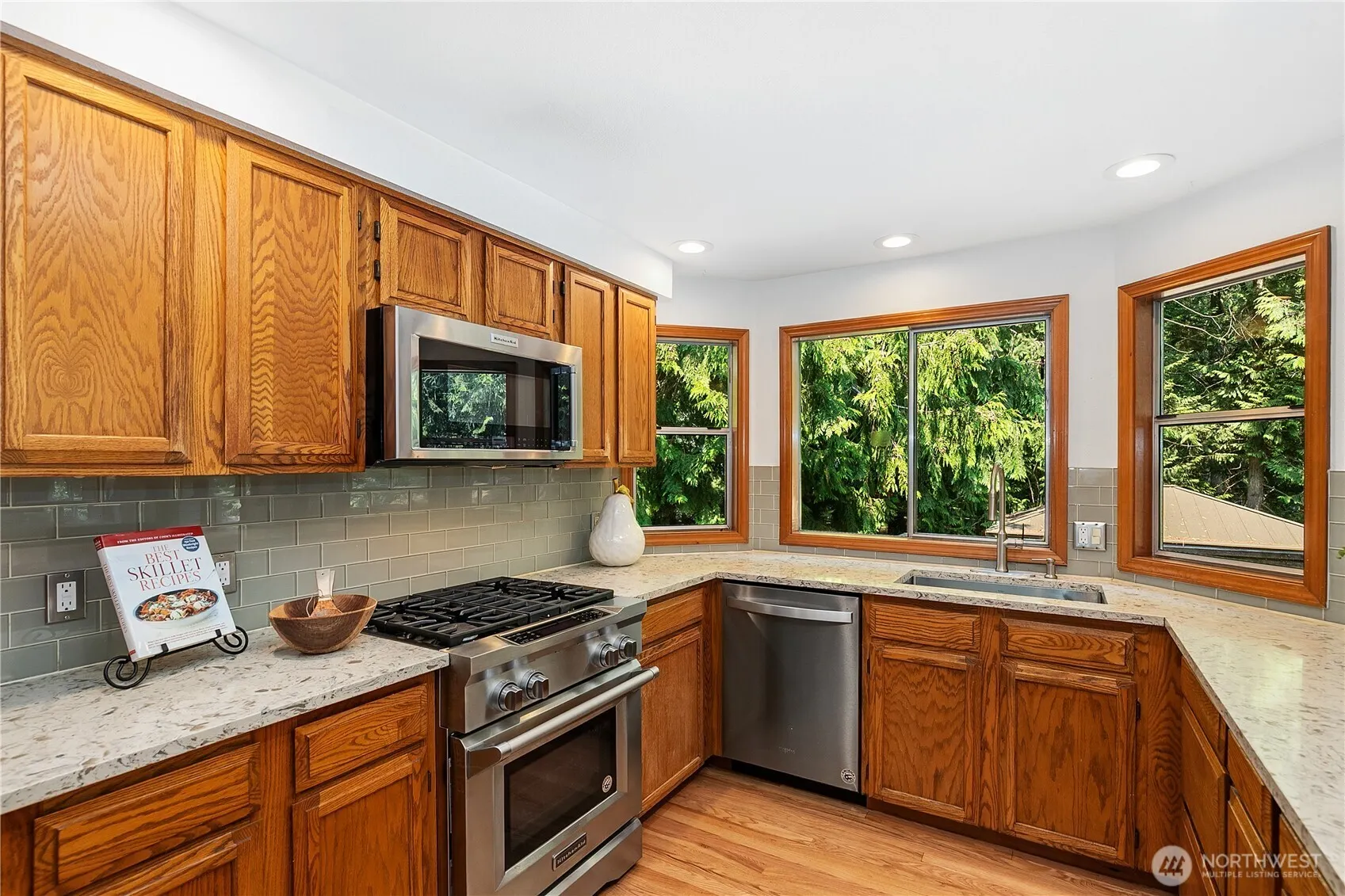 23046 NE 19th Drive , Sammamish, WA 98074
