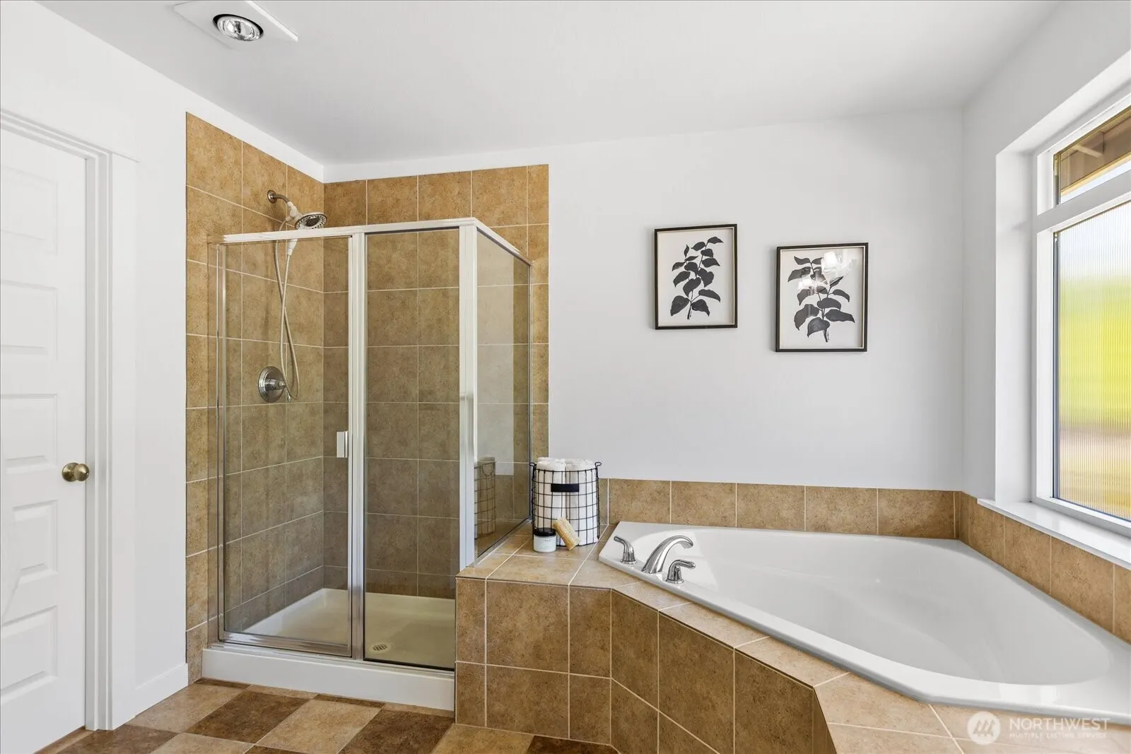 3717 222nd Place SE, Bothell, WA 98021