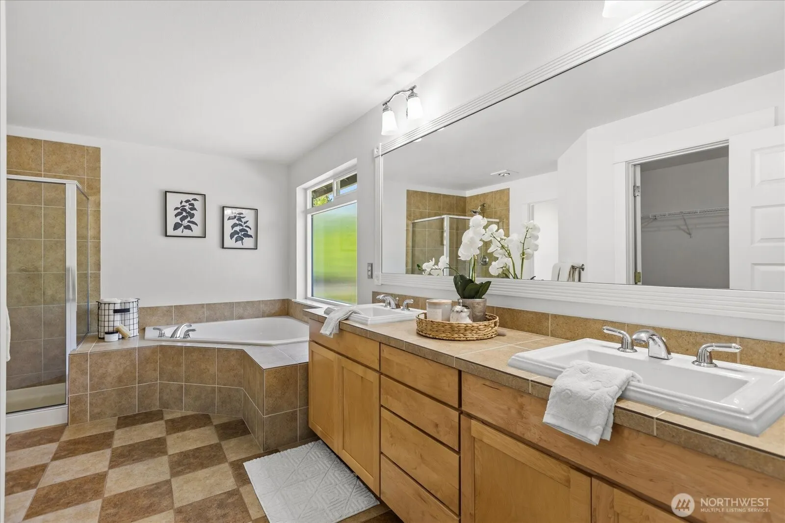 3717 222nd Place SE, Bothell, WA 98021