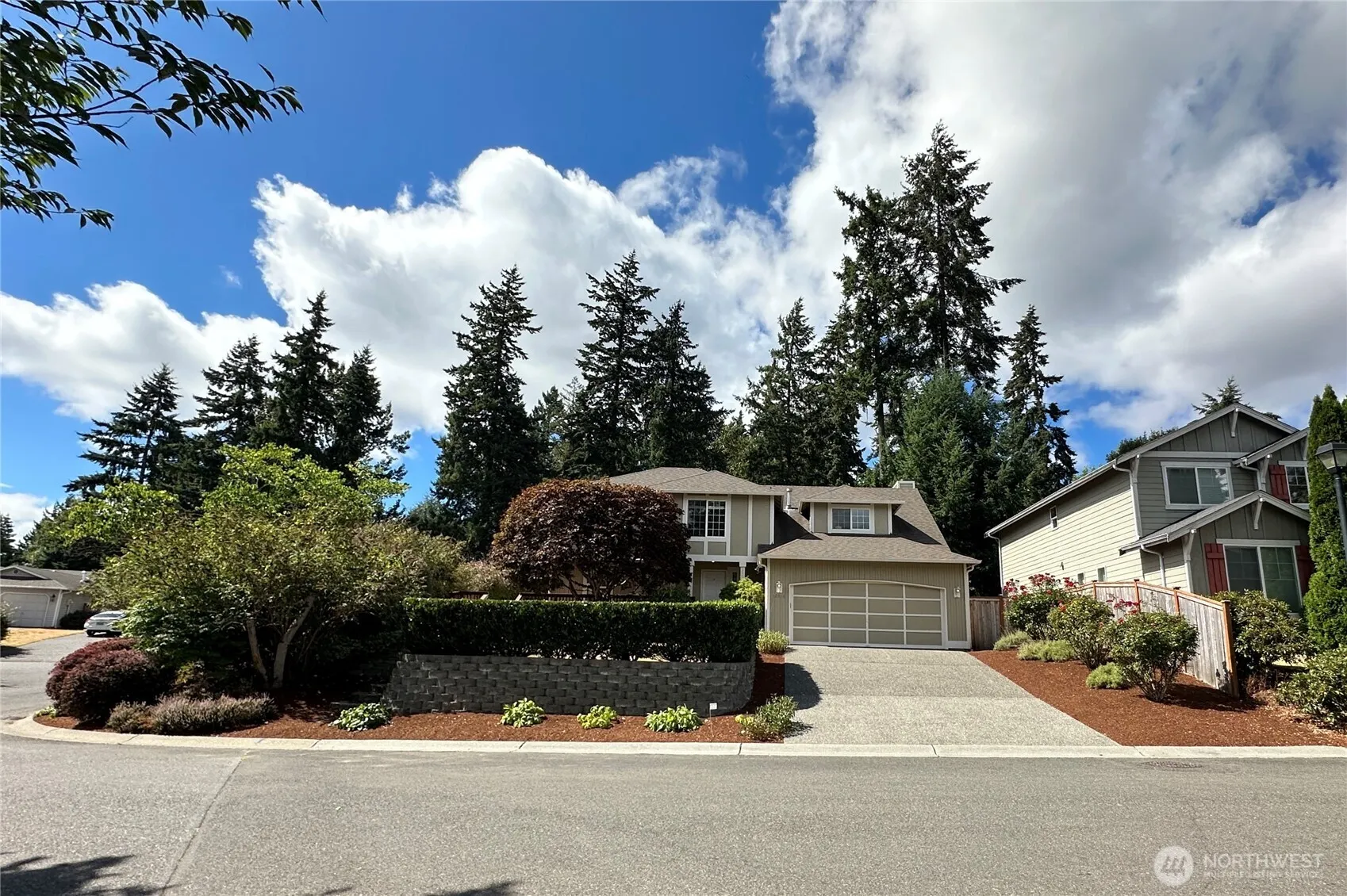 12916 NE 203rd Ct , Woodinville, WA 98072