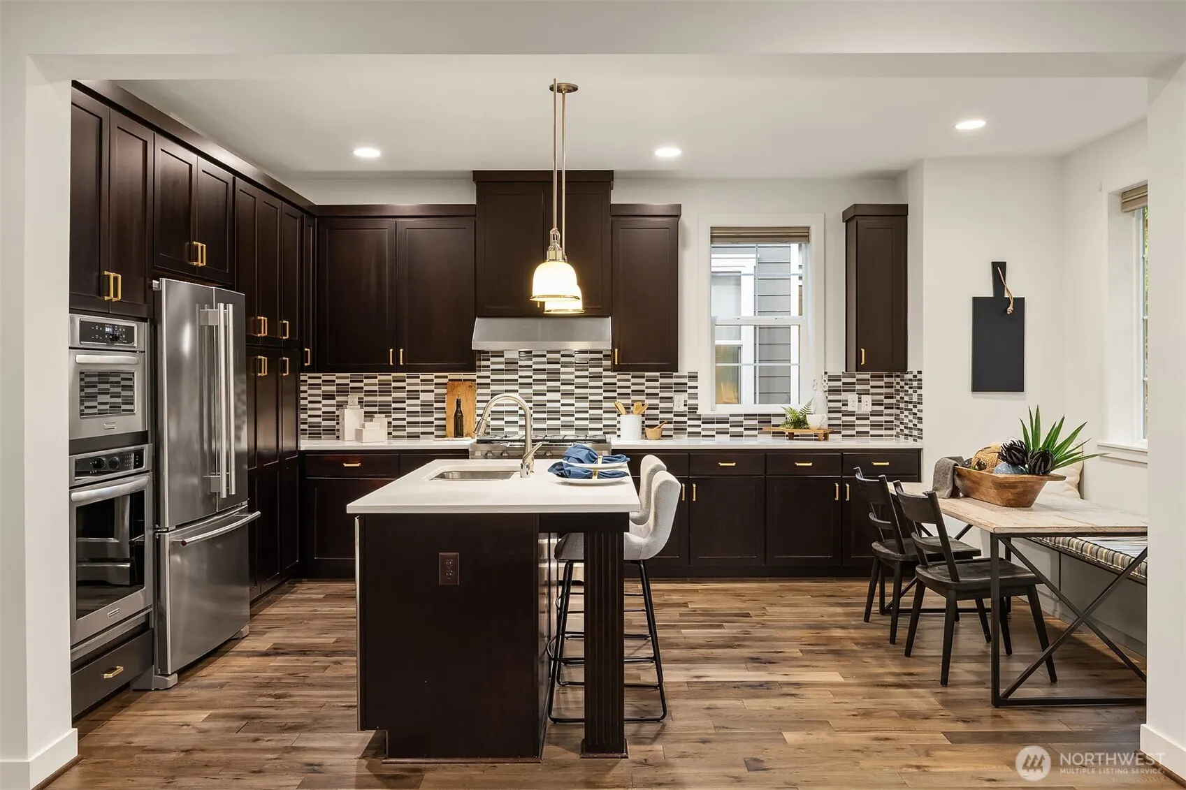 957 Pine Crest Circle NE, Issaquah, WA 98029