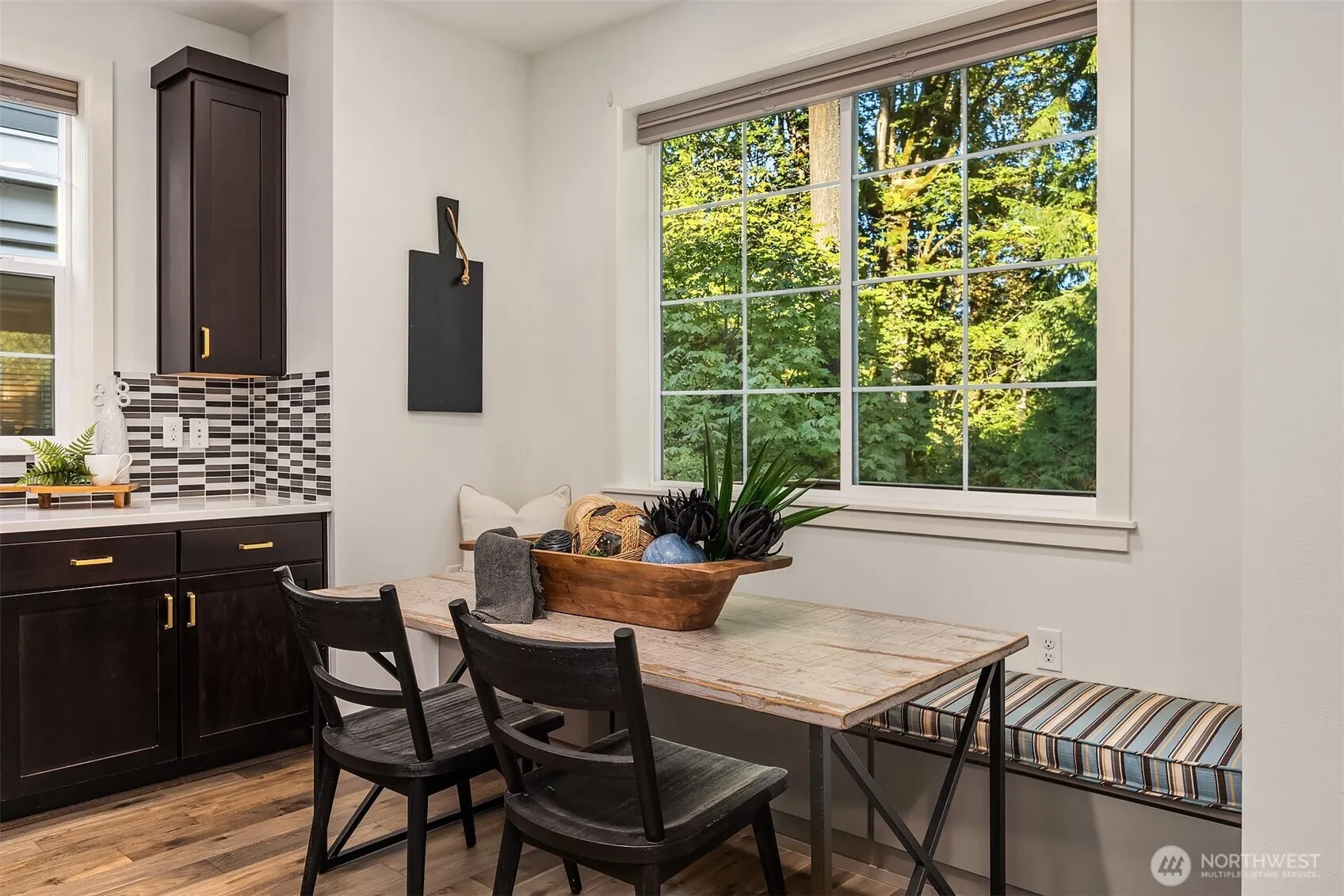 957 Pine Crest Circle NE, Issaquah, WA 98029