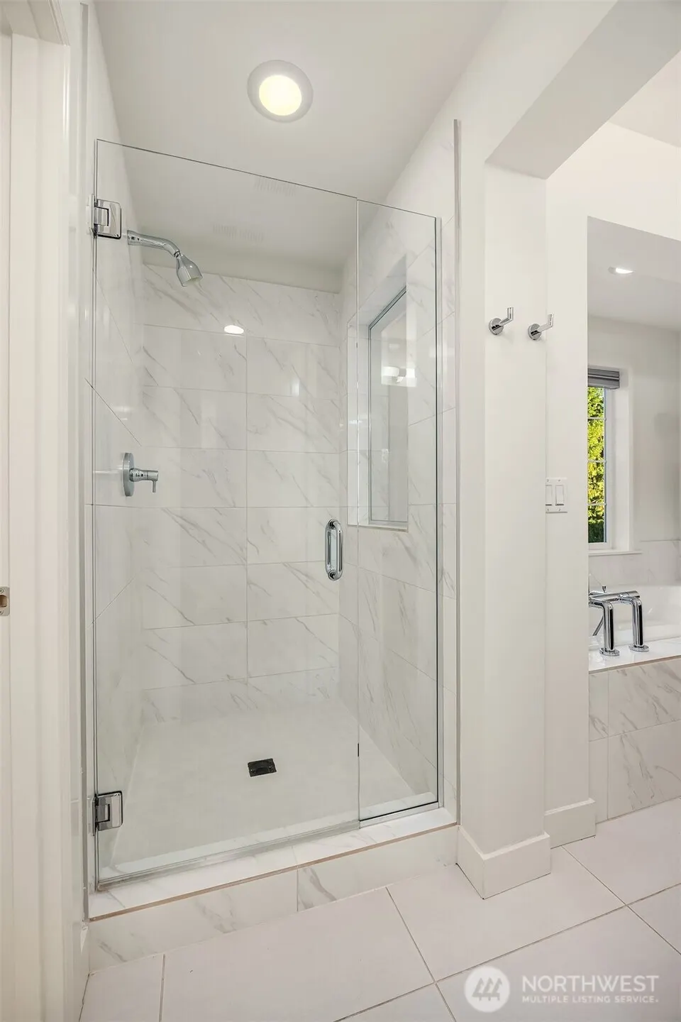 957 Pine Crest Circle NE, Issaquah, WA 98029