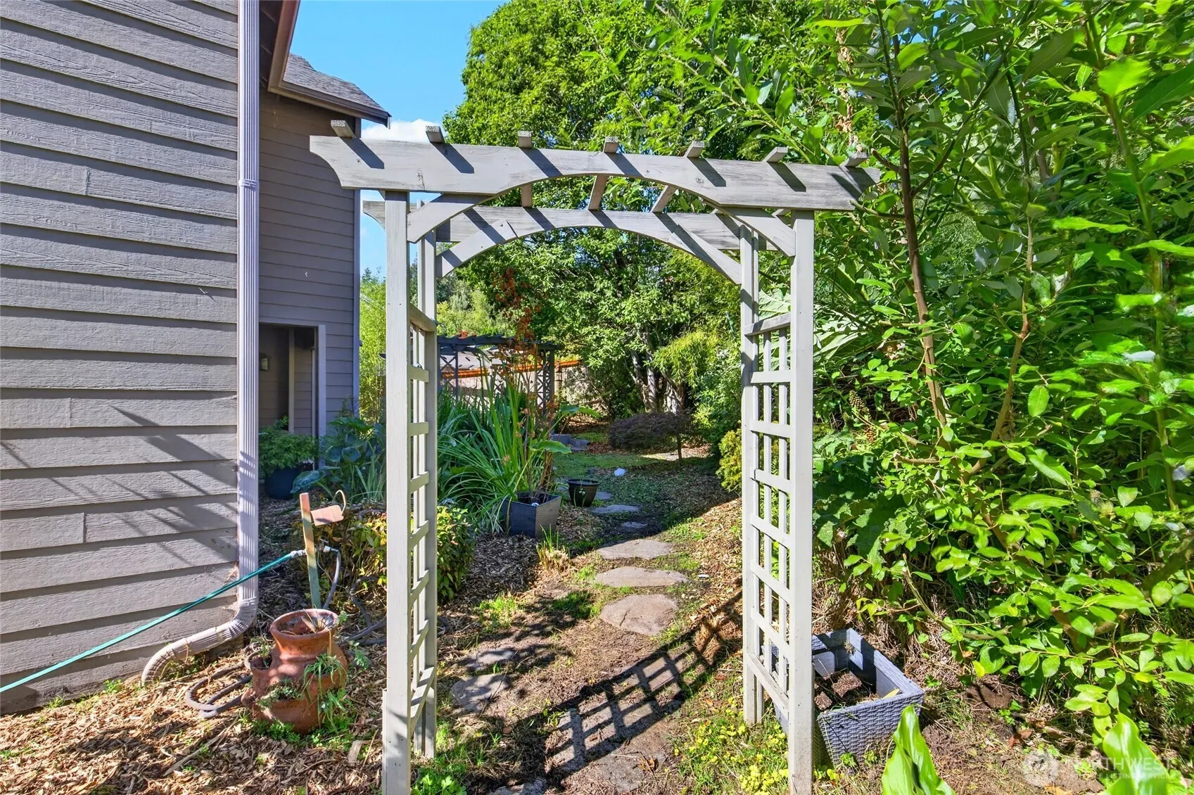 1223 199th Street SW, Lynnwood, WA 98036