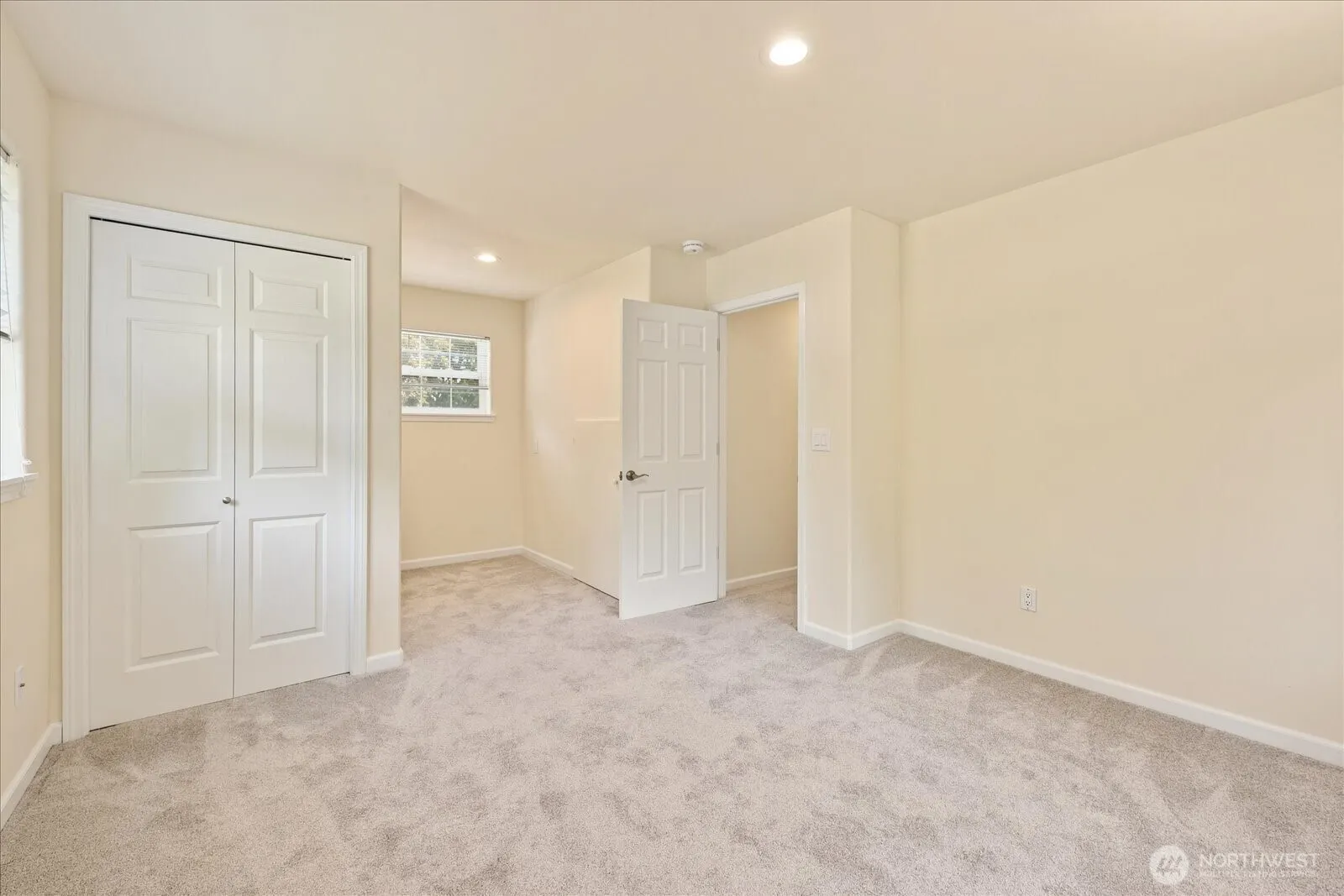 21810 57th Avenue SE, Woodinville, WA 98072