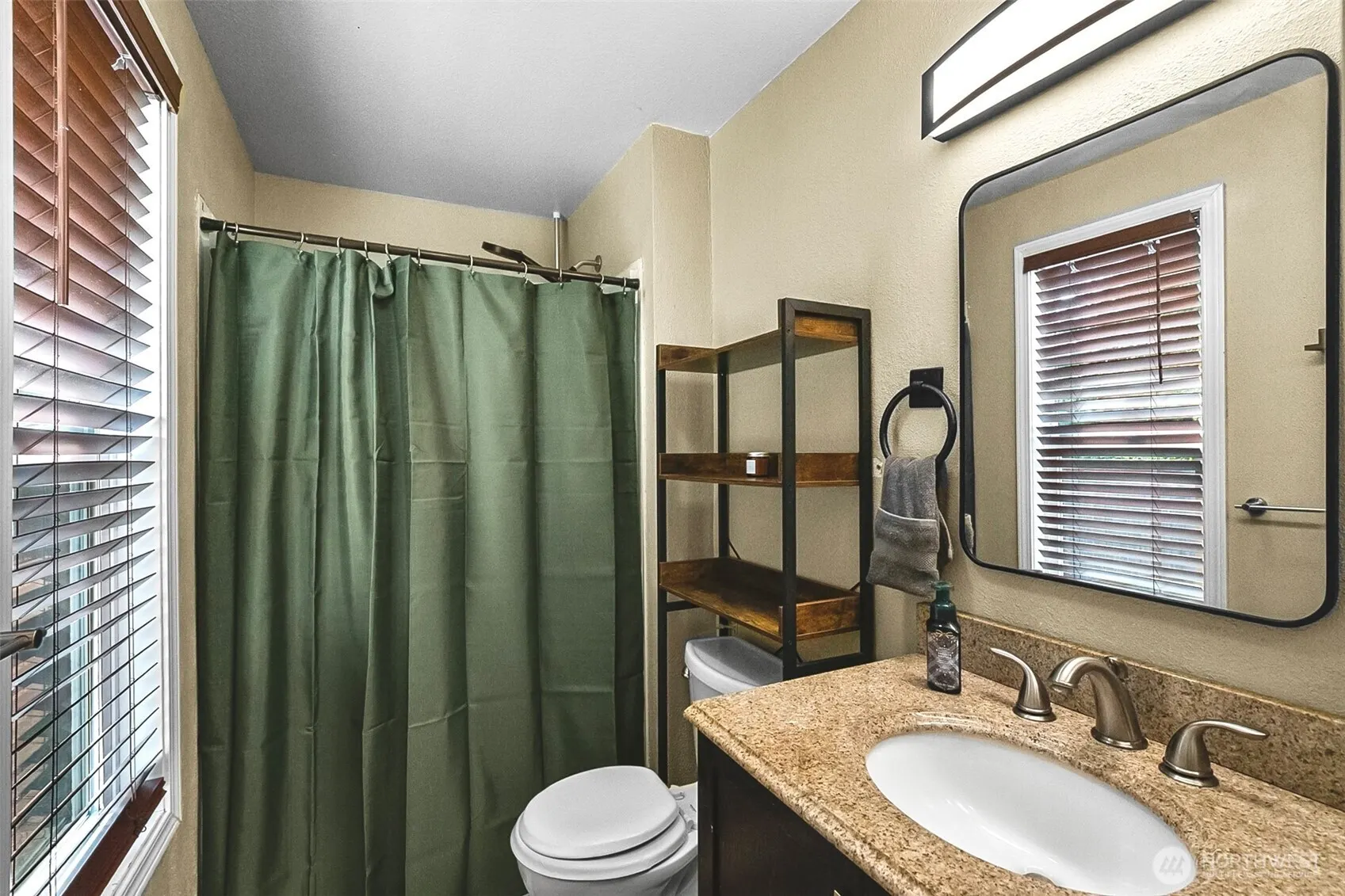11510 SE 215th Street , Kent, WA 98031