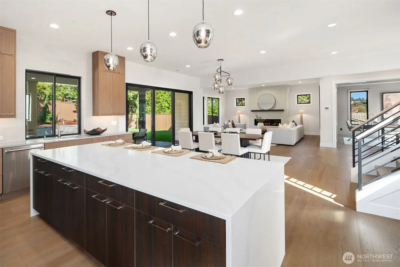 12622 SE 27th Street , Bellevue, WA 98005
