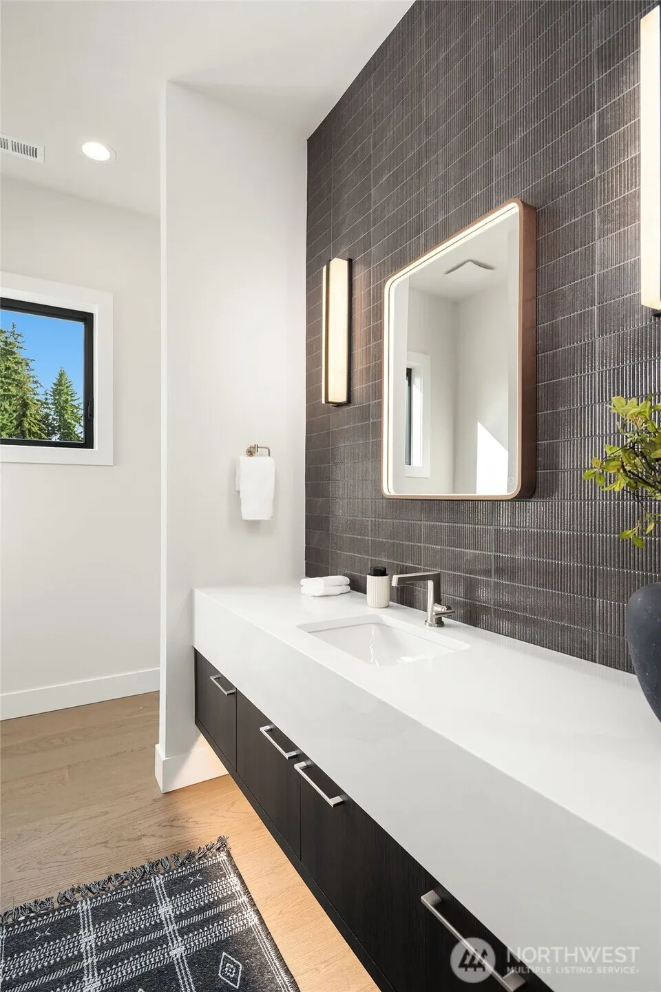 12622 SE 27th Street , Bellevue, WA 98005