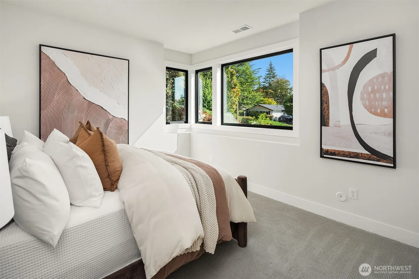 12622 SE 27th Street , Bellevue, WA 98005
