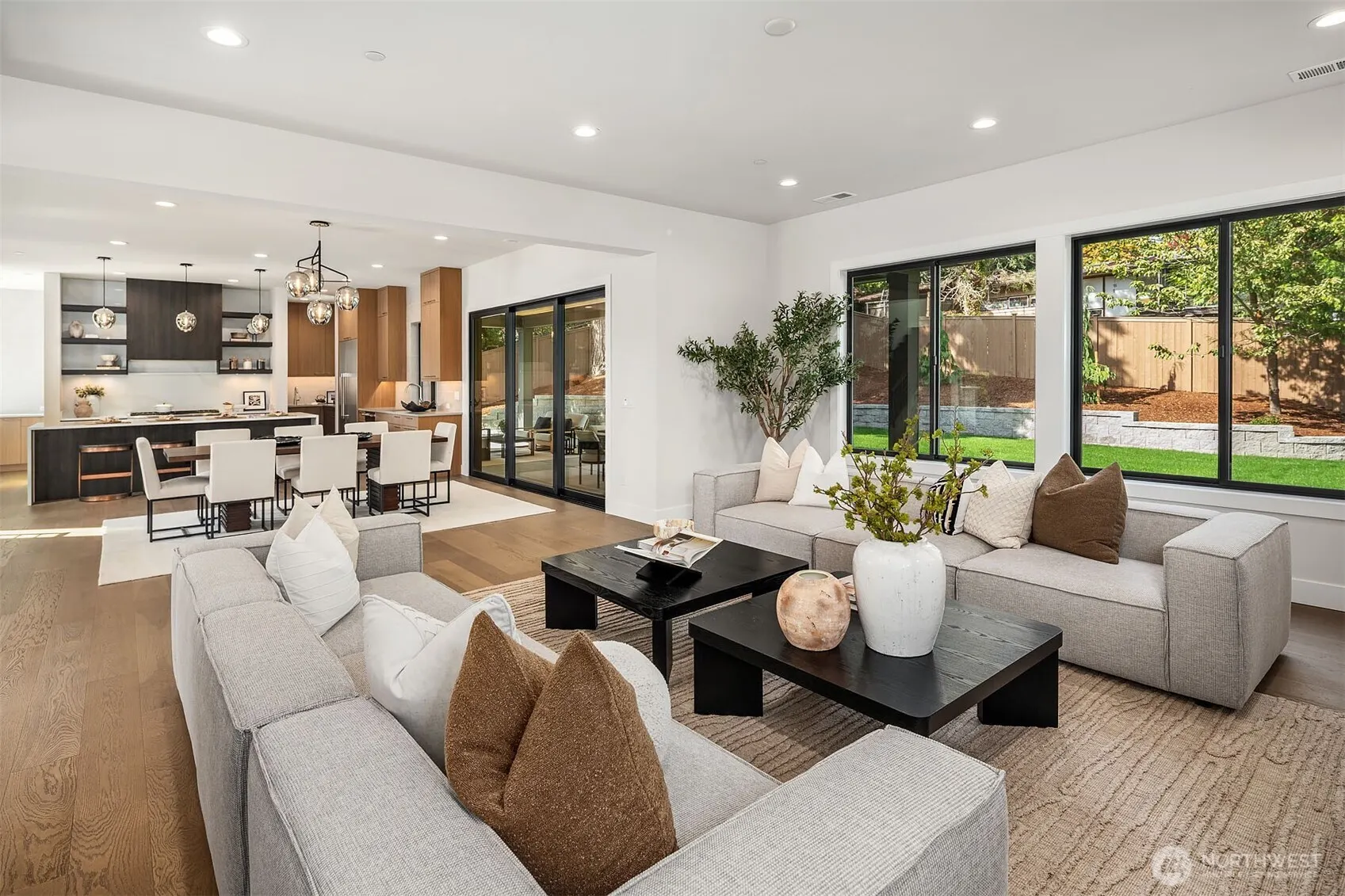 12622 SE 27th Street , Bellevue, WA 98005