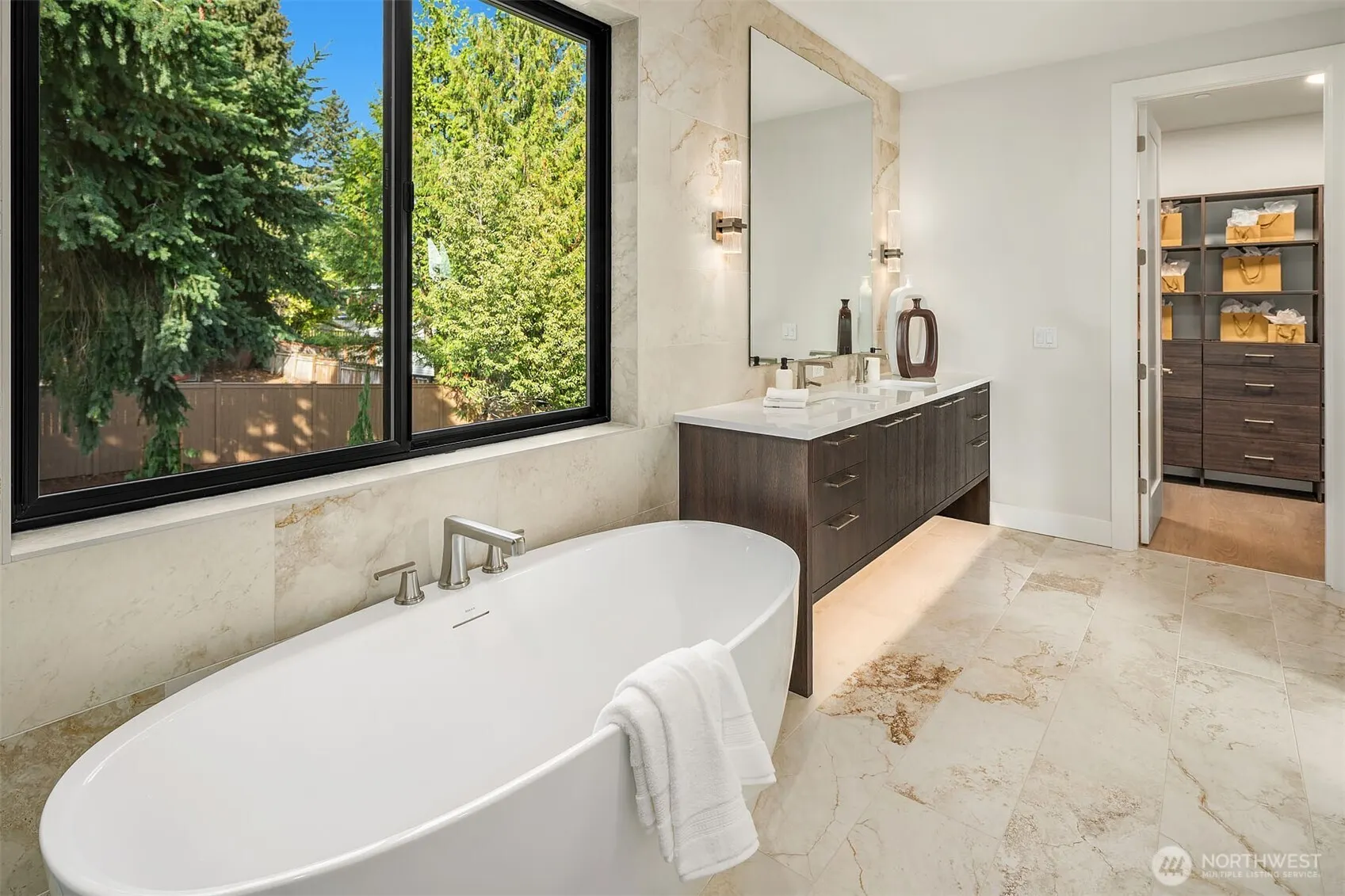 12622 SE 27th Street , Bellevue, WA 98005
