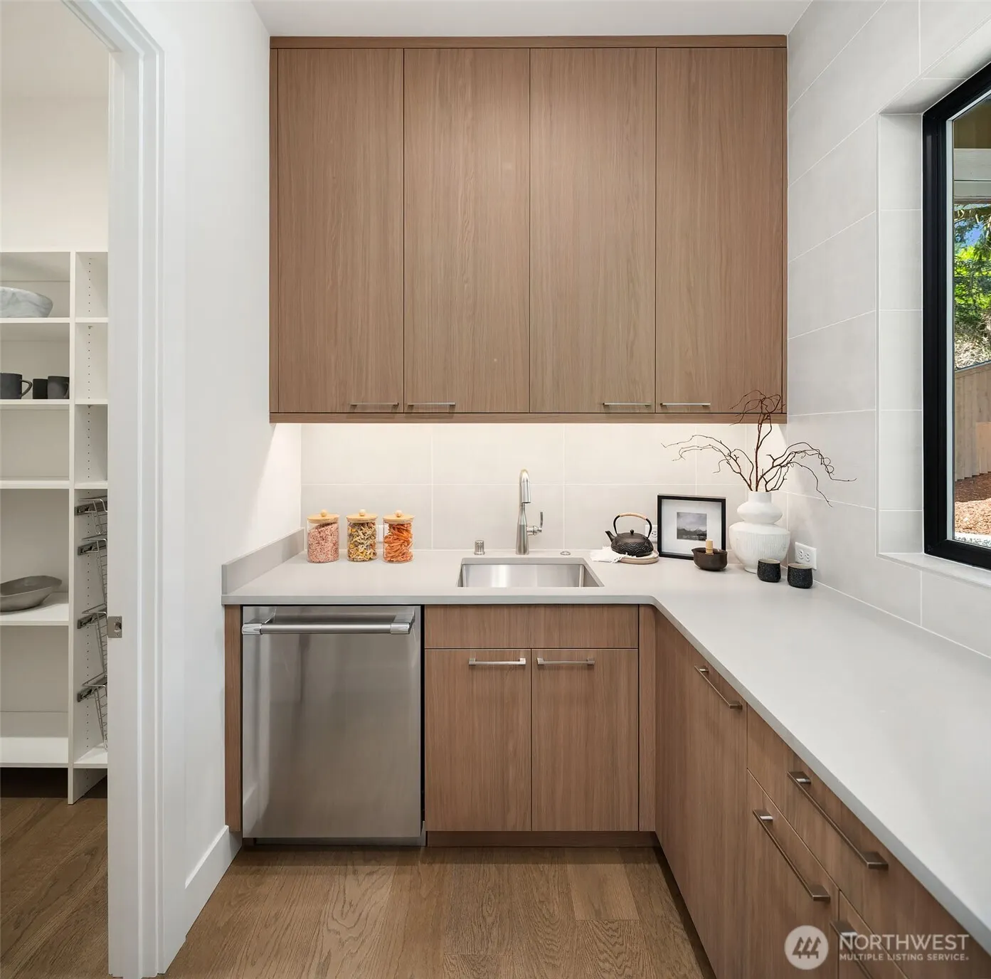 12622 SE 27th Street , Bellevue, WA 98005
